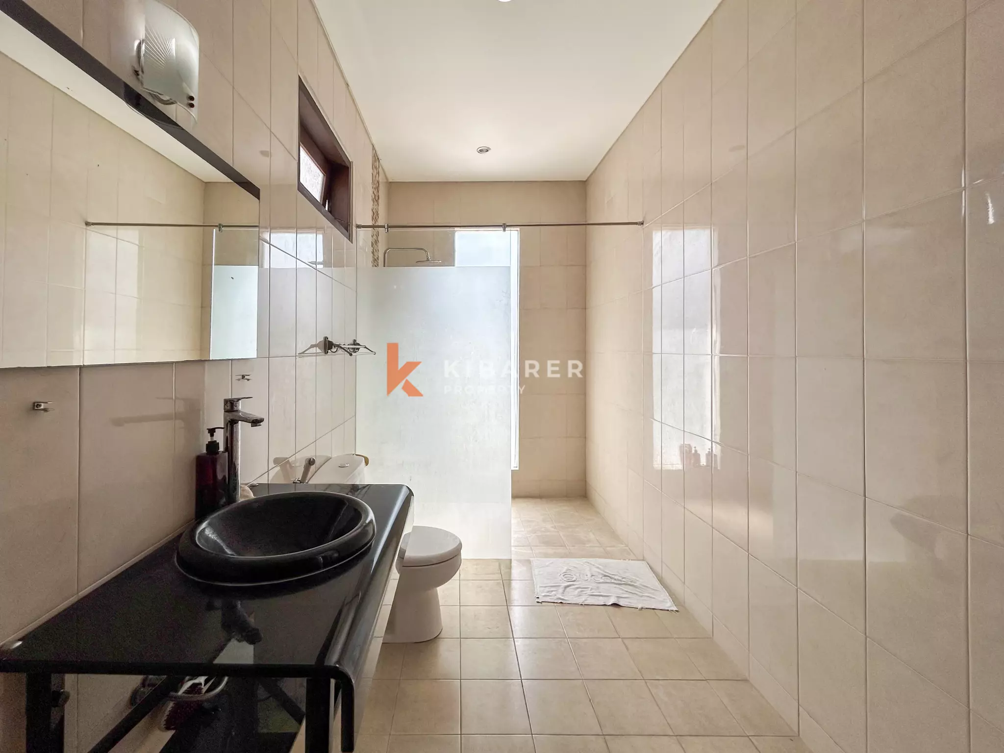 Elegant Three-Bedroom Tropical Villa with Private Pool in Berawa