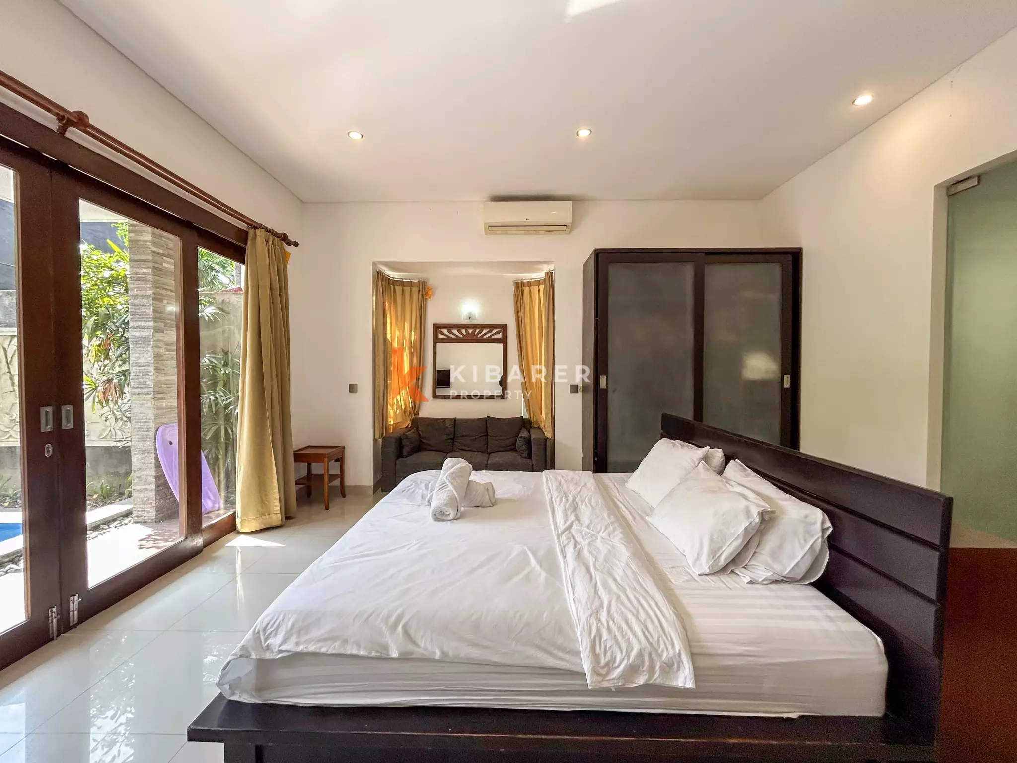 Elegant Three-Bedroom Tropical Villa with Private Pool in Berawa