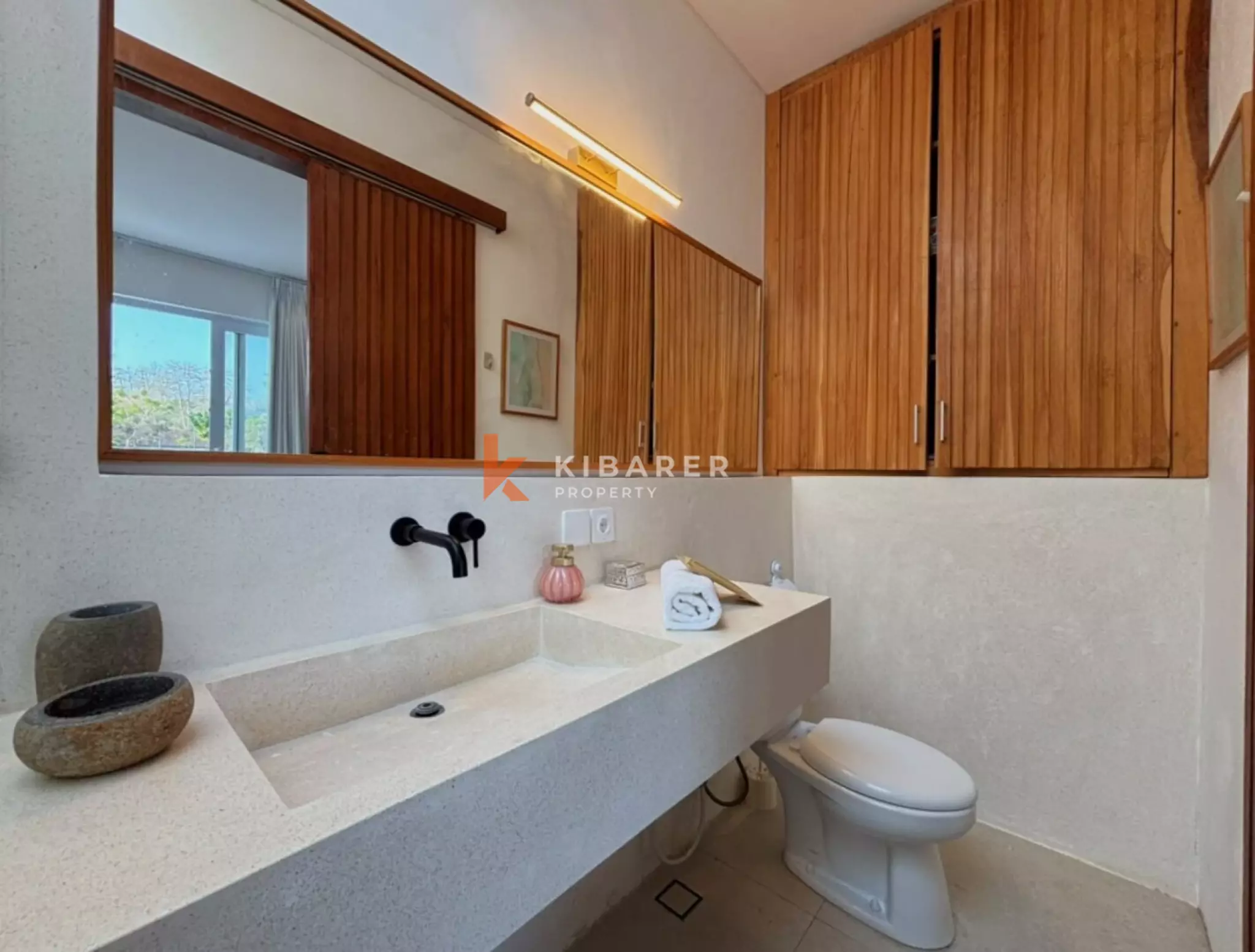 Vila Tropis Dua Kamar Tidur dengan Pemandangan Lapangan Golf yang Memukau di Balangan