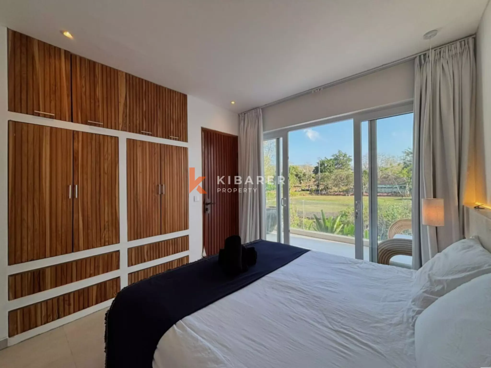 Vila Tropis Dua Kamar Tidur dengan Pemandangan Lapangan Golf yang Memukau di Balangan