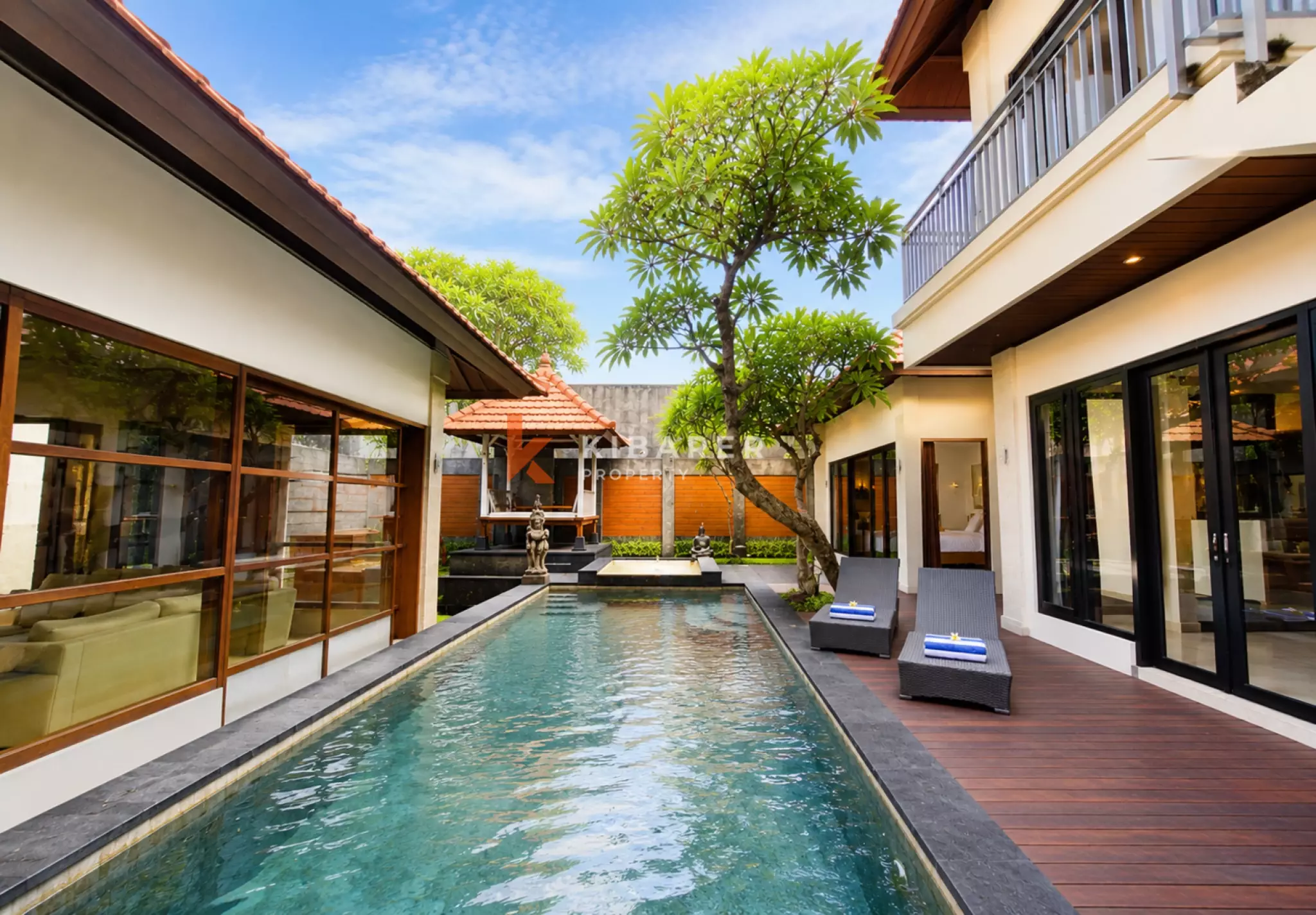 Havre de paix – Villa tropicale de 3 chambres avec piscine et jacuzzi à Batu Belig