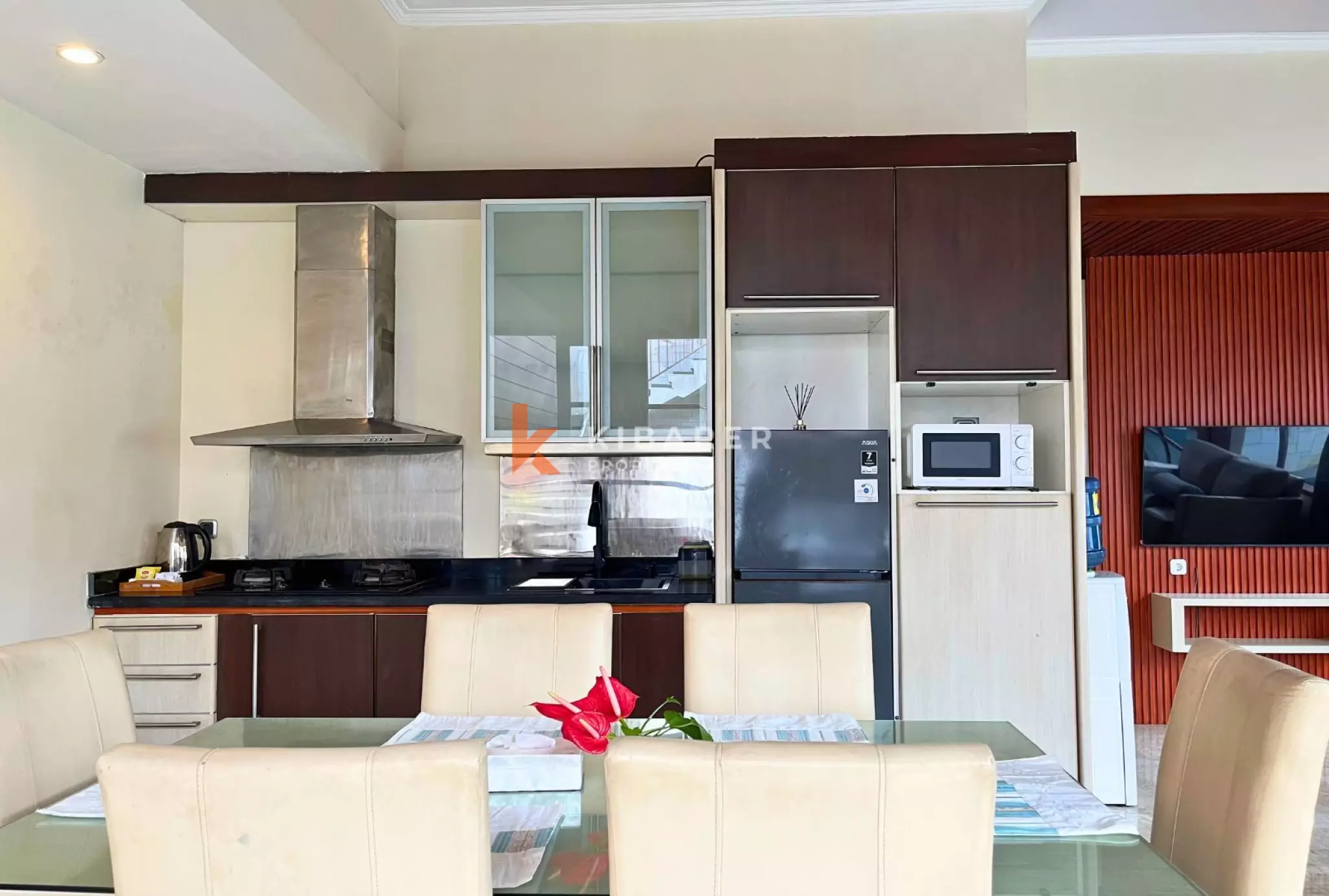 Refuge tropical à Batu Belig – Villa de 3 chambres avec piscine et jacuzzi