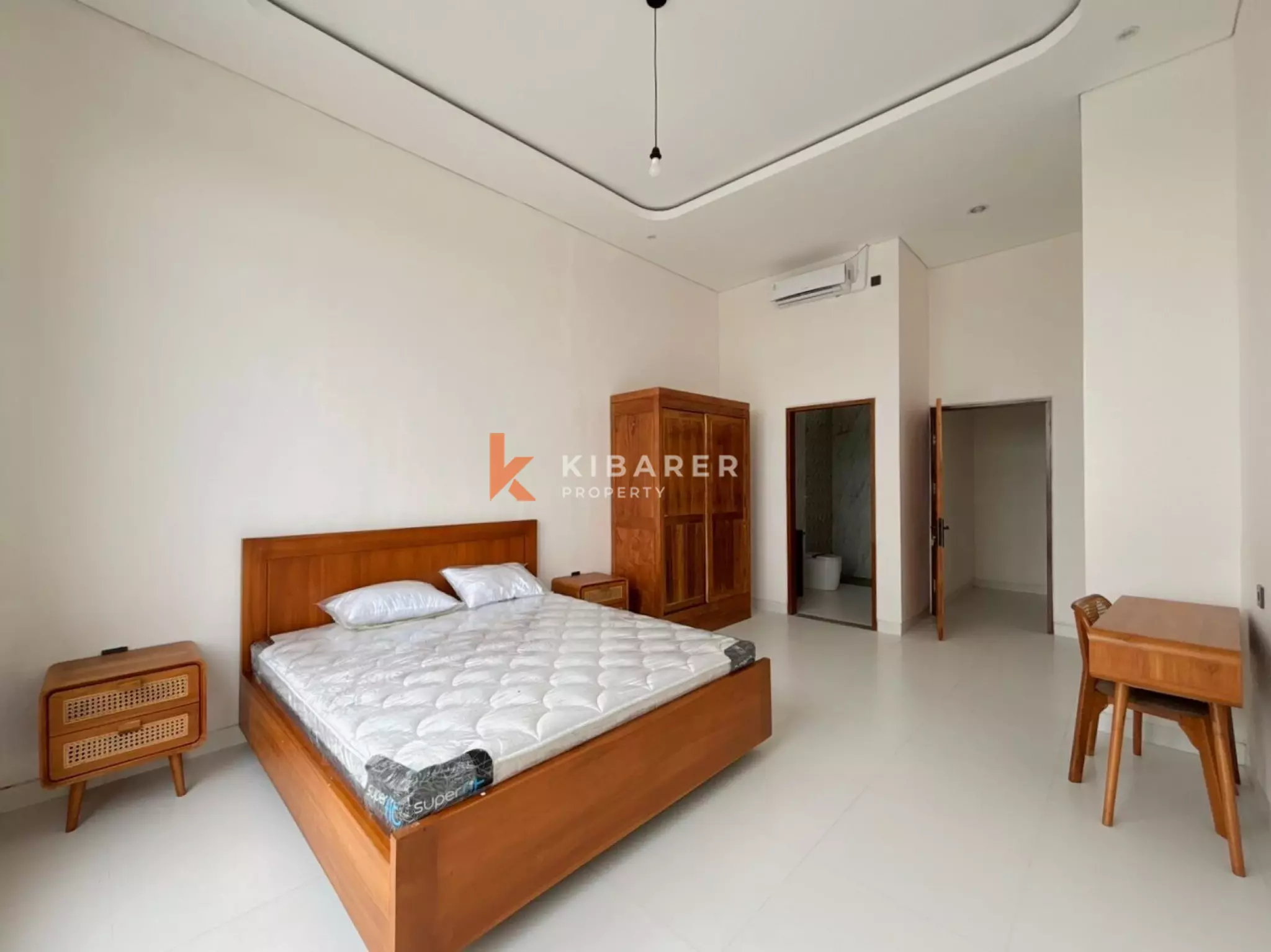 Vila Hunian Tertutup Modern di Canggu - Tiga Kamar Tidur dengan Pemandangan Sawah yang Damai