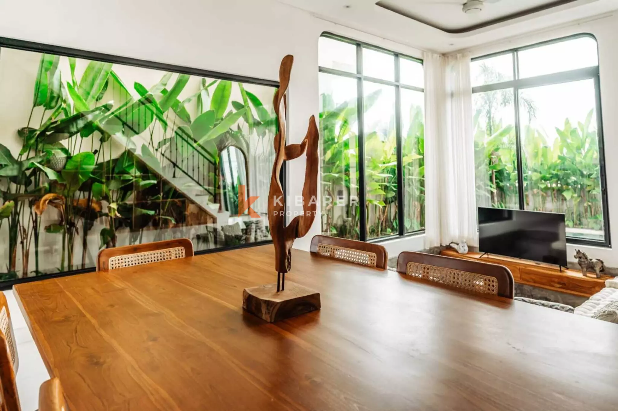 Vila Hunian Tertutup Modern di Canggu - Tiga Kamar Tidur dengan Pemandangan Sawah yang Damai