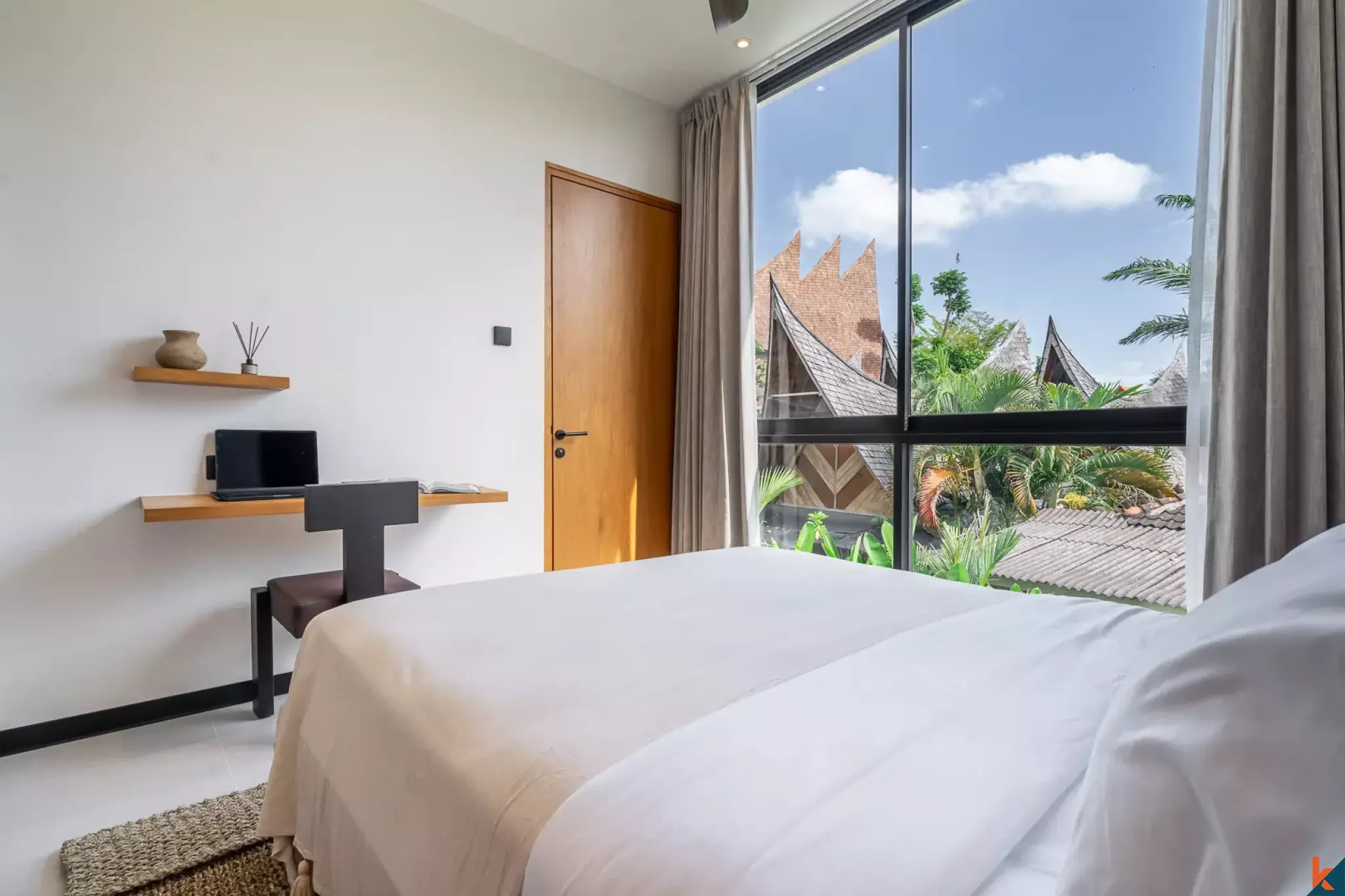 Vila ramah lingkungan dengan dua kamar tidur dan pemandangan sawah untuk disewa di Pererenan