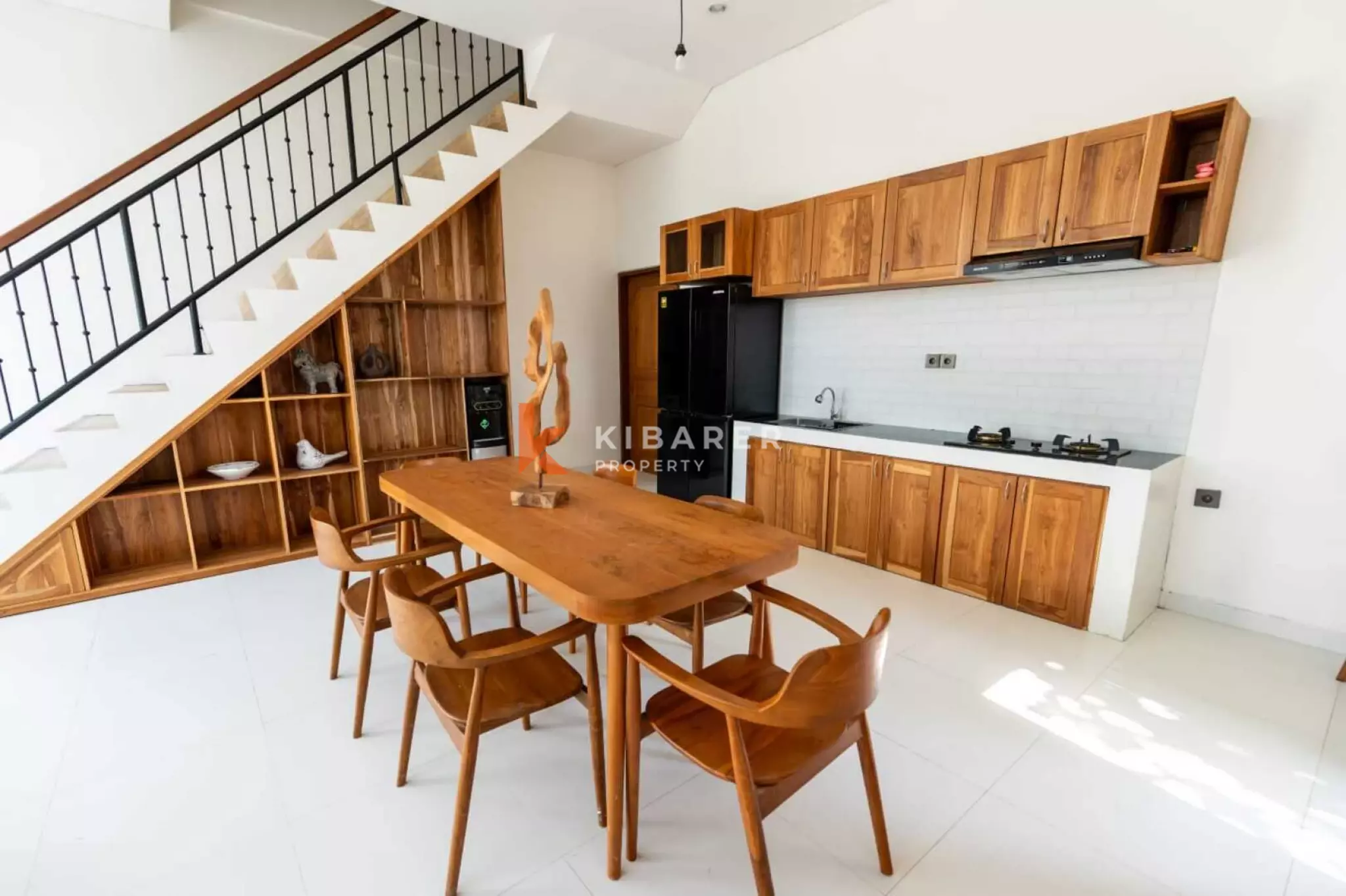 Villa deux chambres à louer à Canggu avec séjour fermé et vue sur les rizières