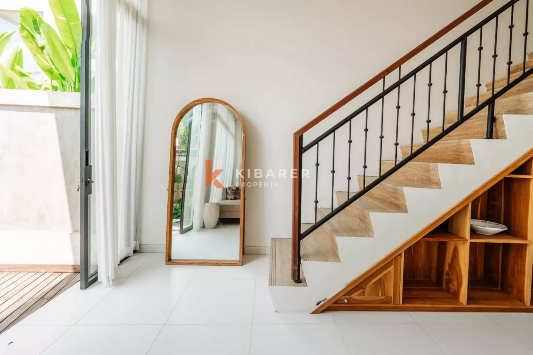 Villa deux chambres à louer à Canggu avec séjour fermé et vue sur les rizières