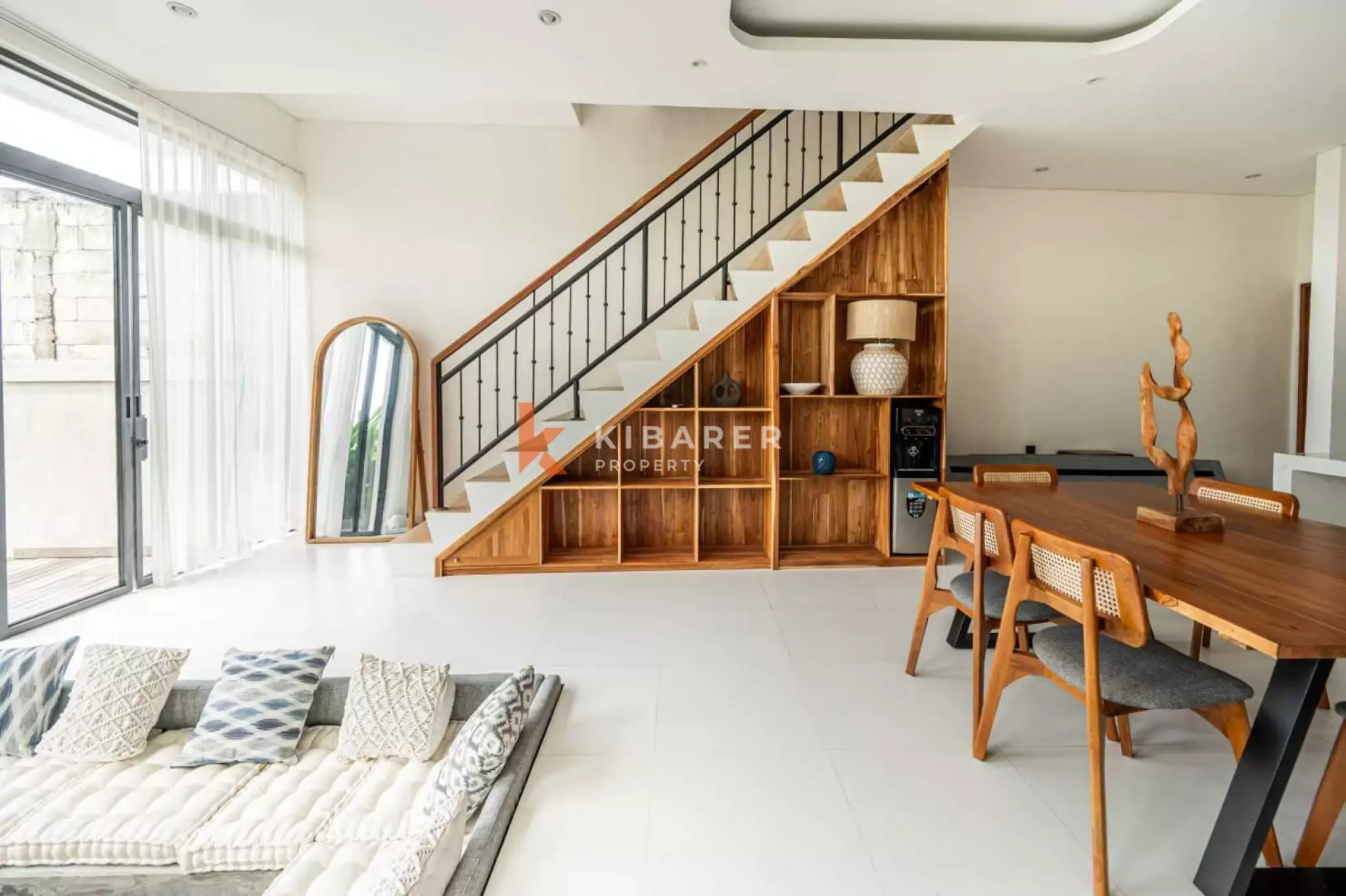 Villa deux chambres à louer à Canggu avec séjour fermé et vue sur les rizières