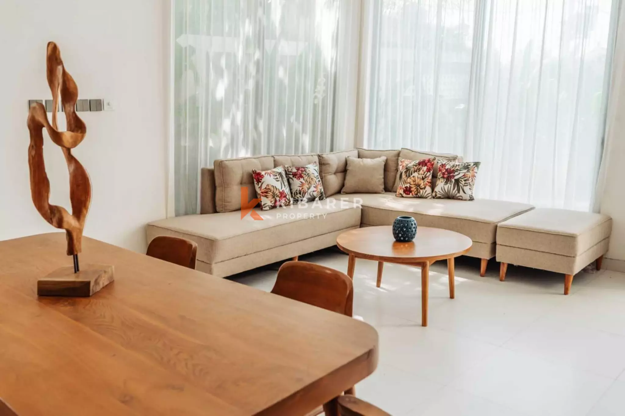 Villa deux chambres à louer à Canggu avec séjour fermé et vue sur les rizières