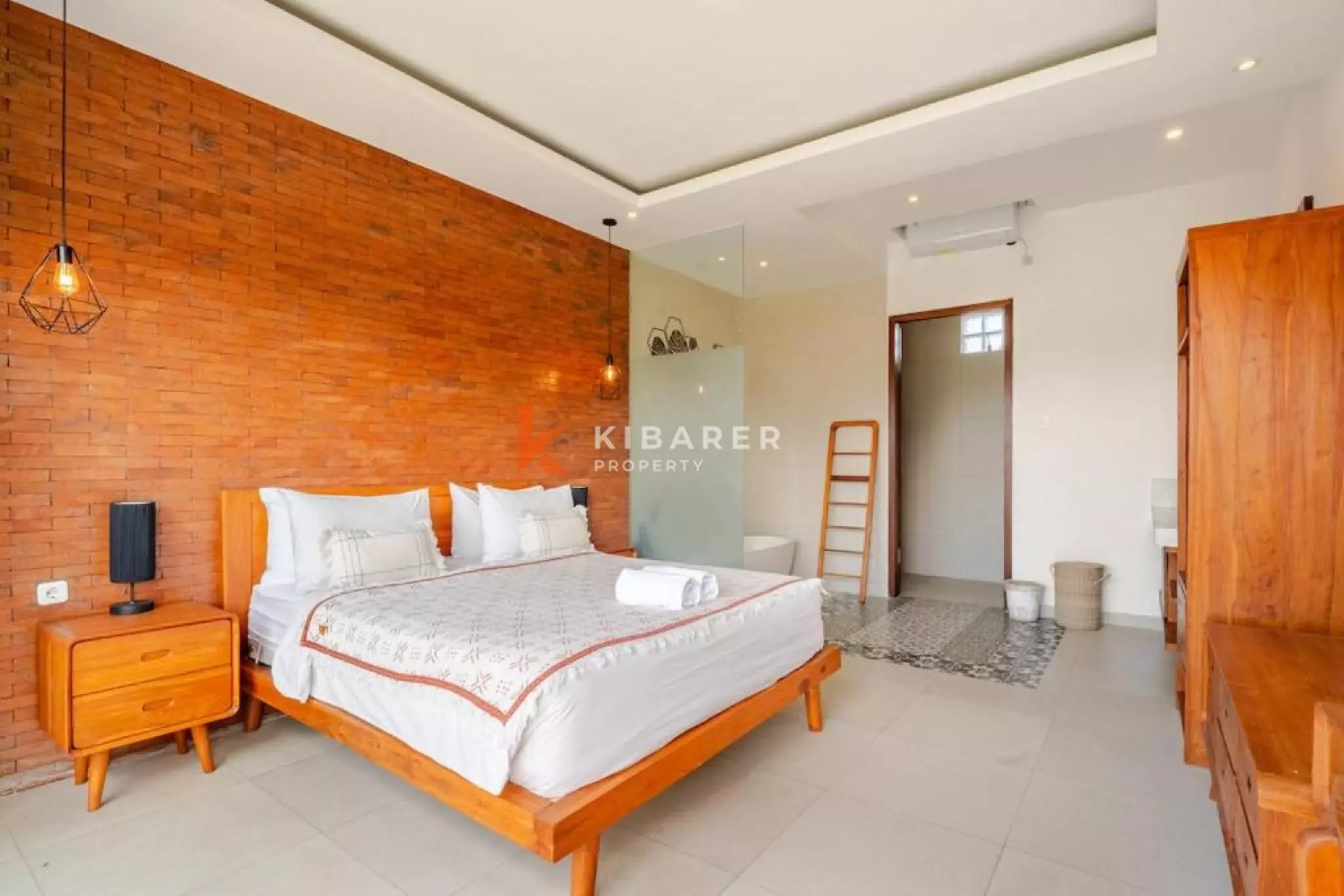Tropical Three Bedroom Villa with Mountain View Near Tanah Lot