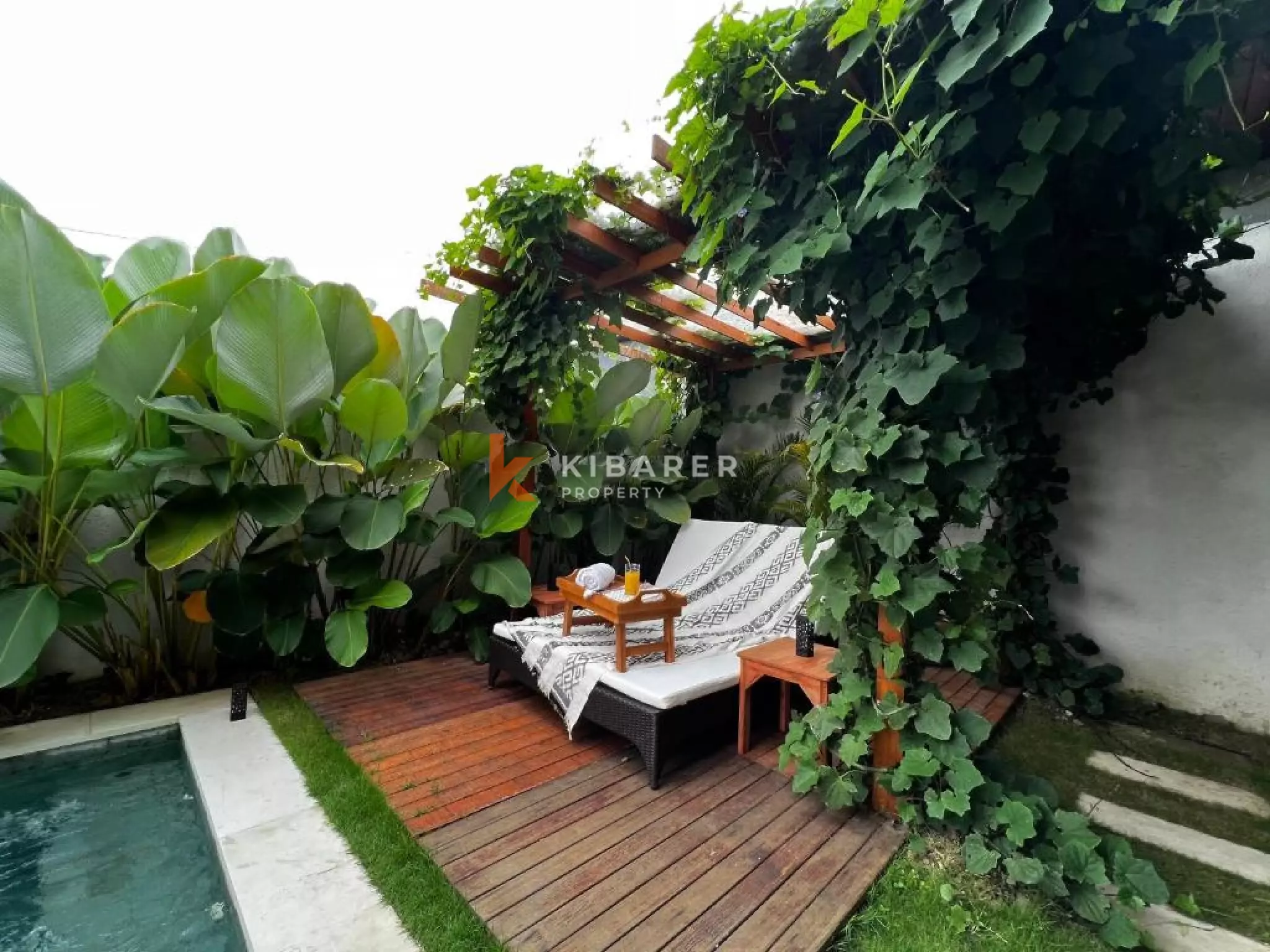 Tropical Three Bedroom Villa with Mountain View Near Tanah Lot