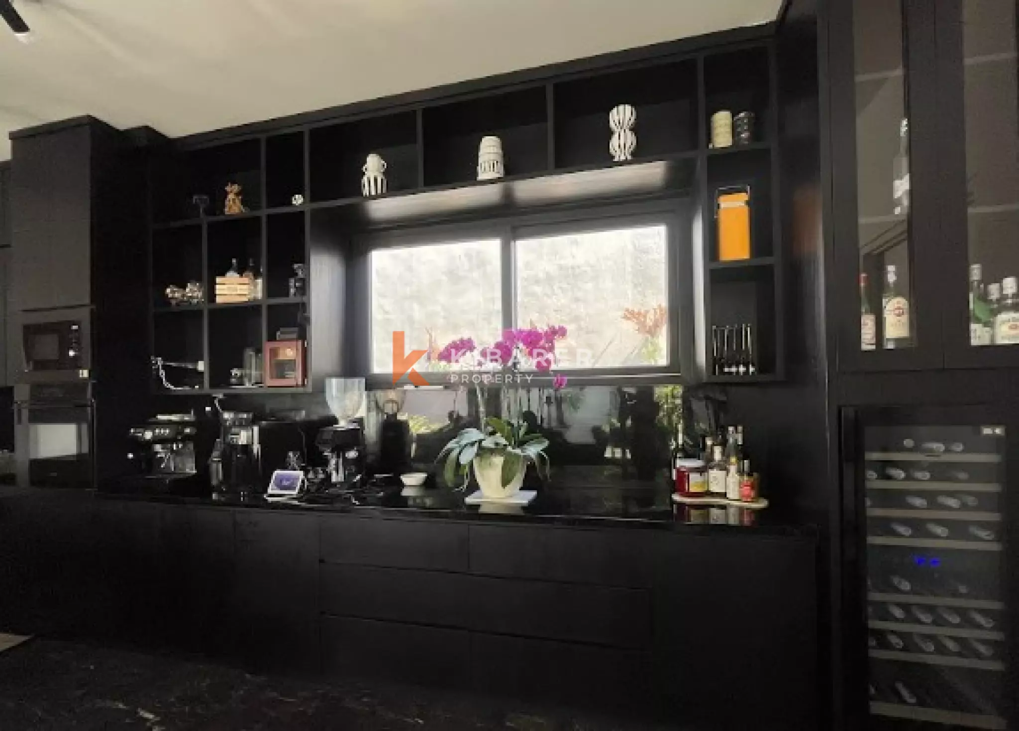 Exceptional Five Bedroom Villa with Rooftop in Kerobokan