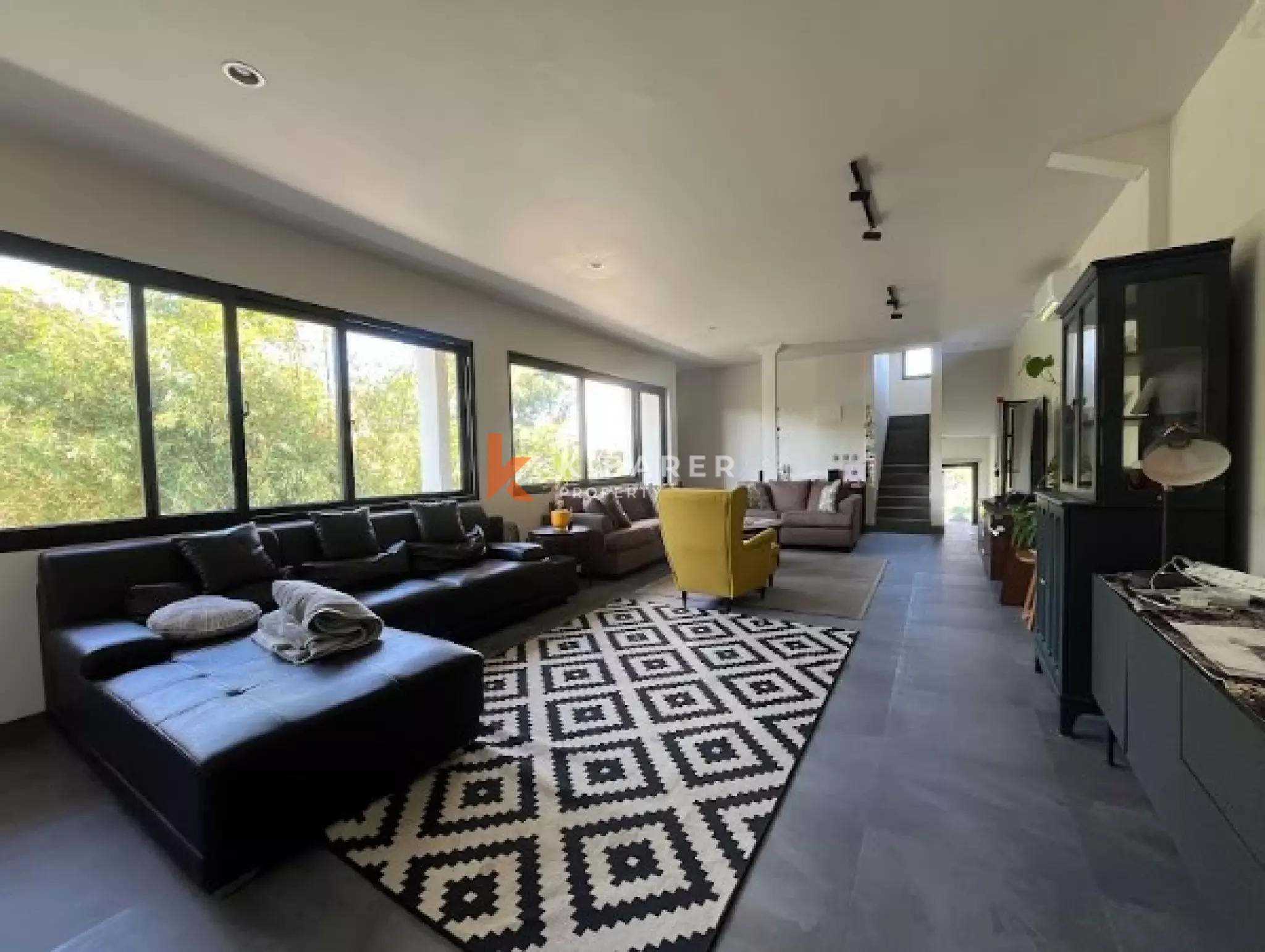 Exceptional Five Bedroom Villa with Rooftop in Kerobokan