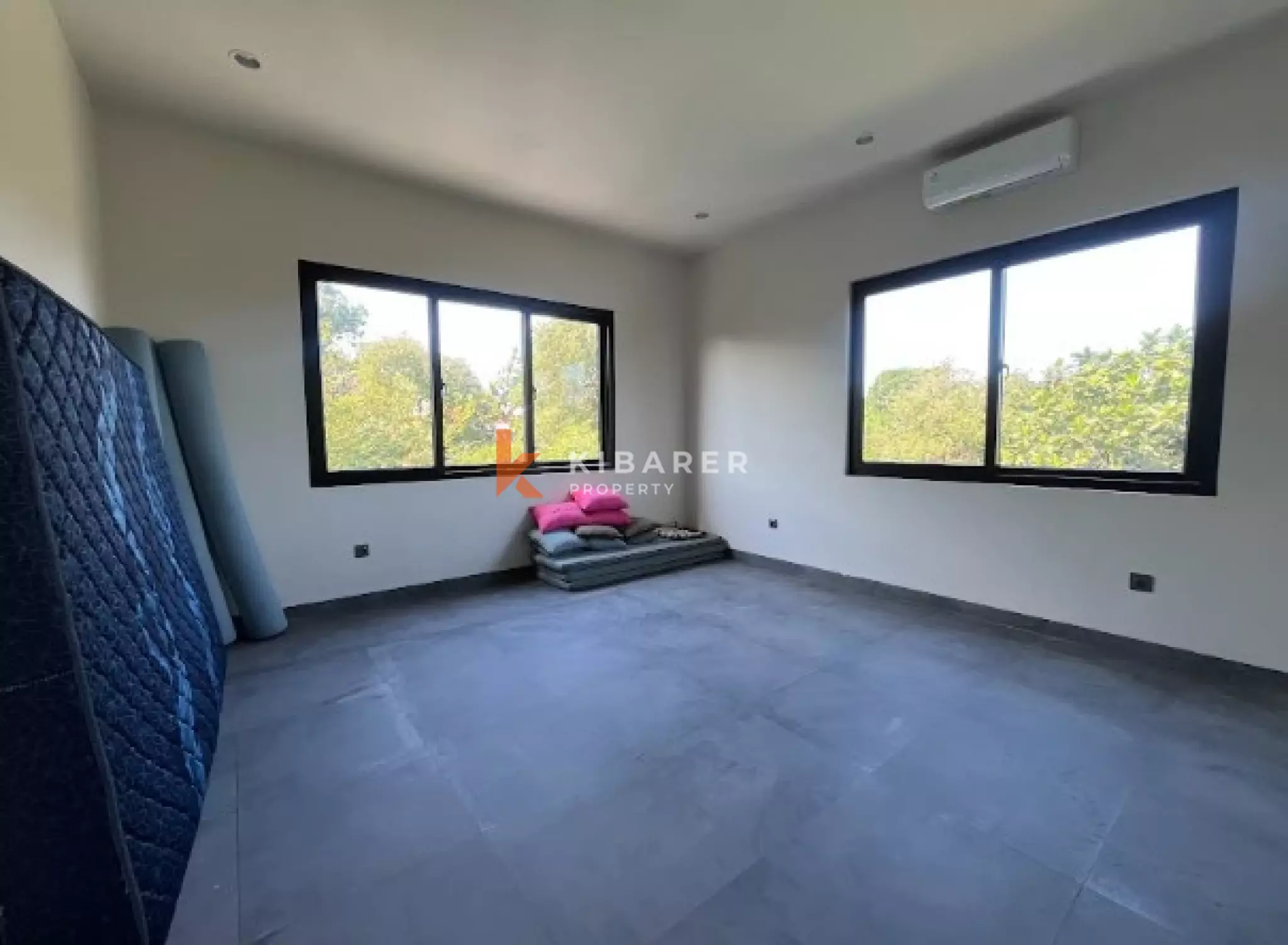 Exceptional Five Bedroom Villa with Rooftop in Kerobokan