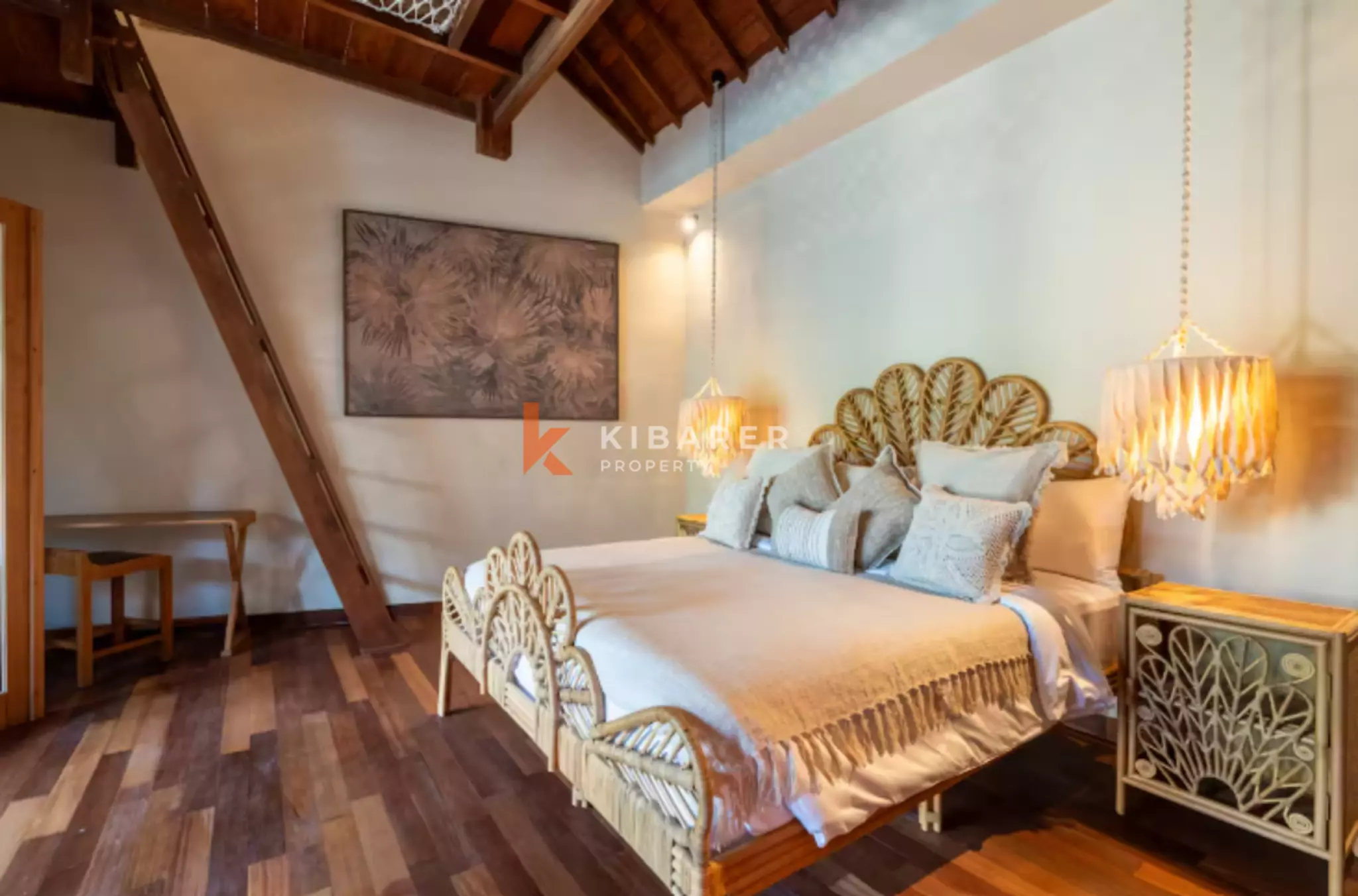 Vila 3 Kamar Tidur dengan Konsep Hunian Indoor-Outdoor yang Menyatu dan Taman Pribadi Dekat Canggu