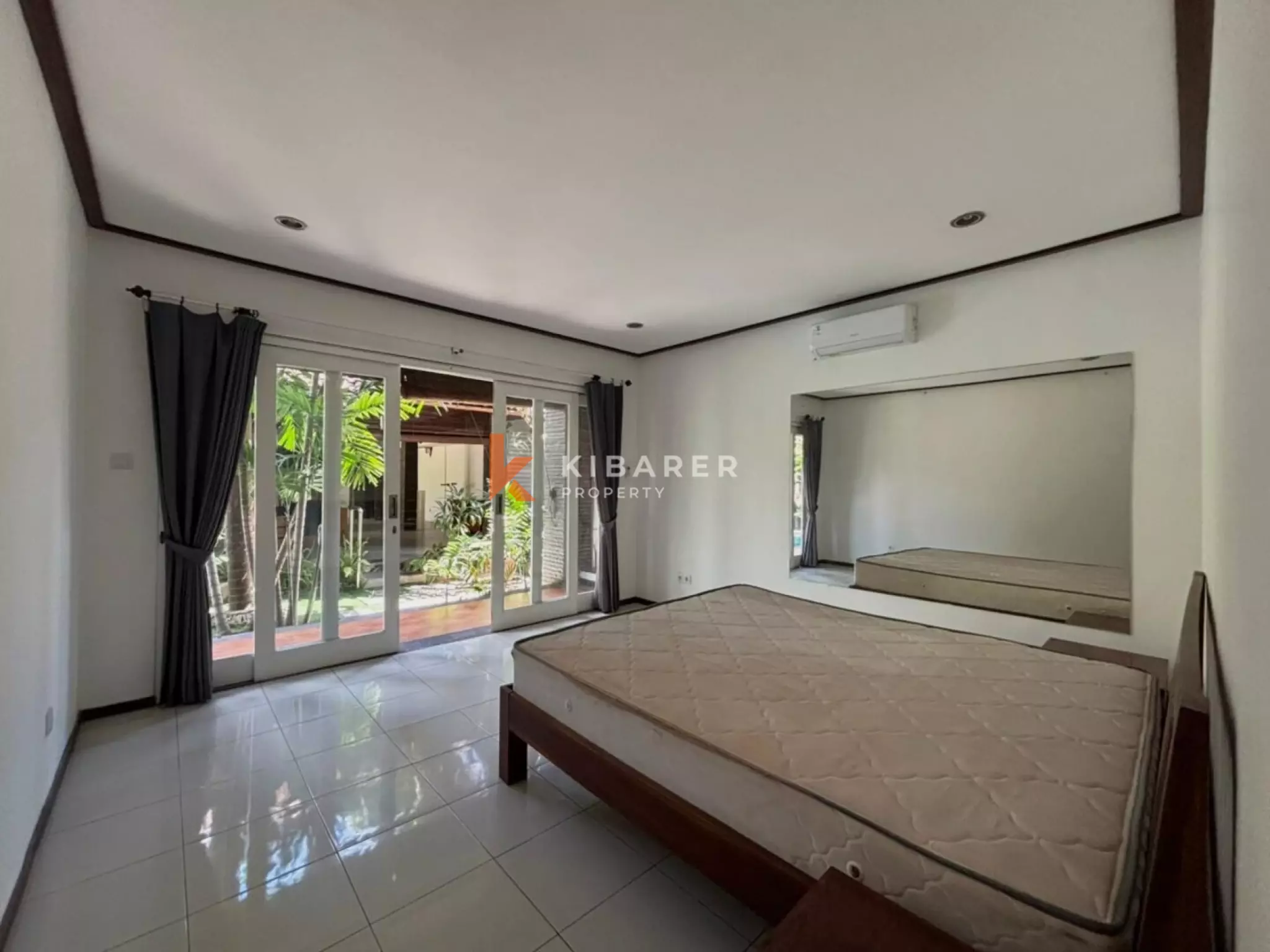 Vila Tiga Kamar Tidur di Lokasi Strategis Berawa – Semi-Furnished