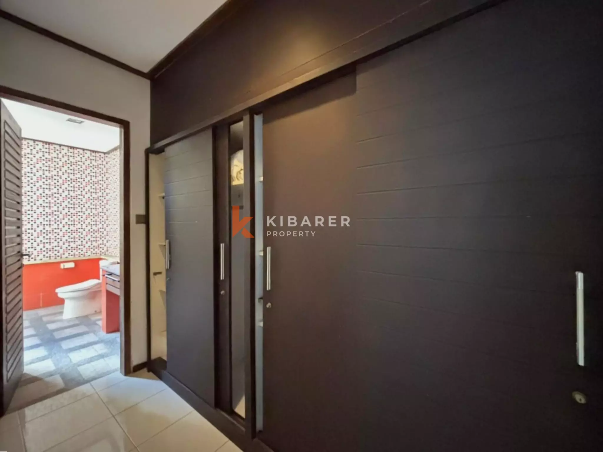 Vila Tiga Kamar Tidur di Lokasi Strategis Berawa – Semi-Furnished