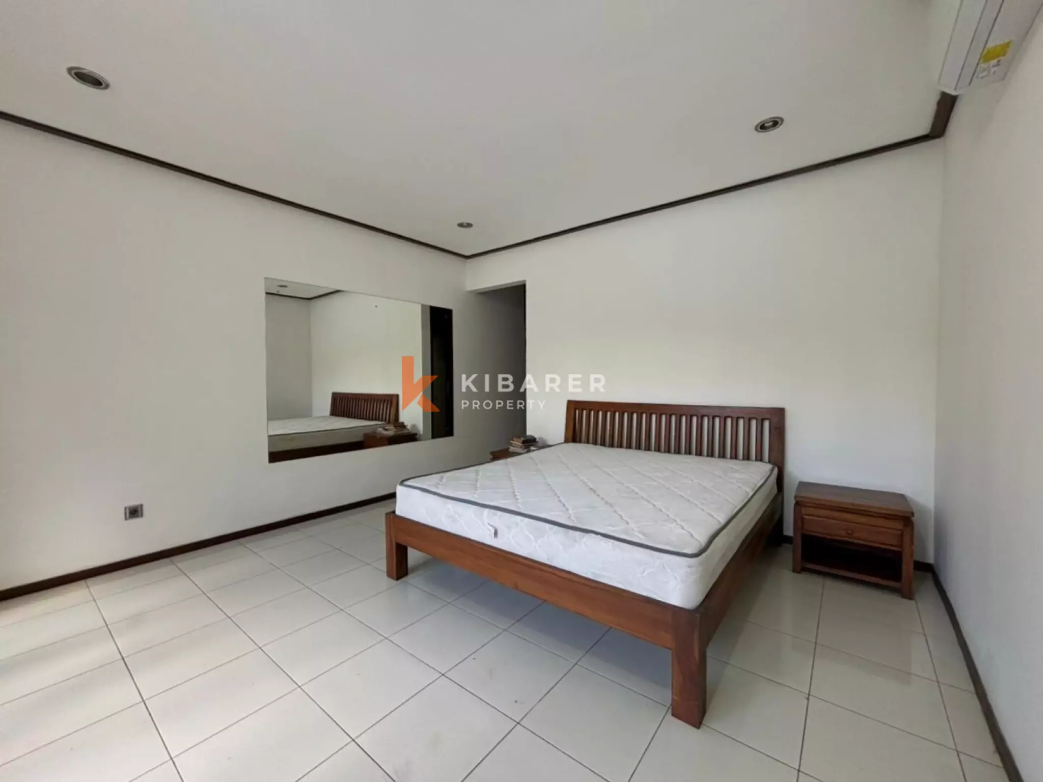 Vila Tiga Kamar Tidur di Lokasi Strategis Berawa – Semi-Furnished