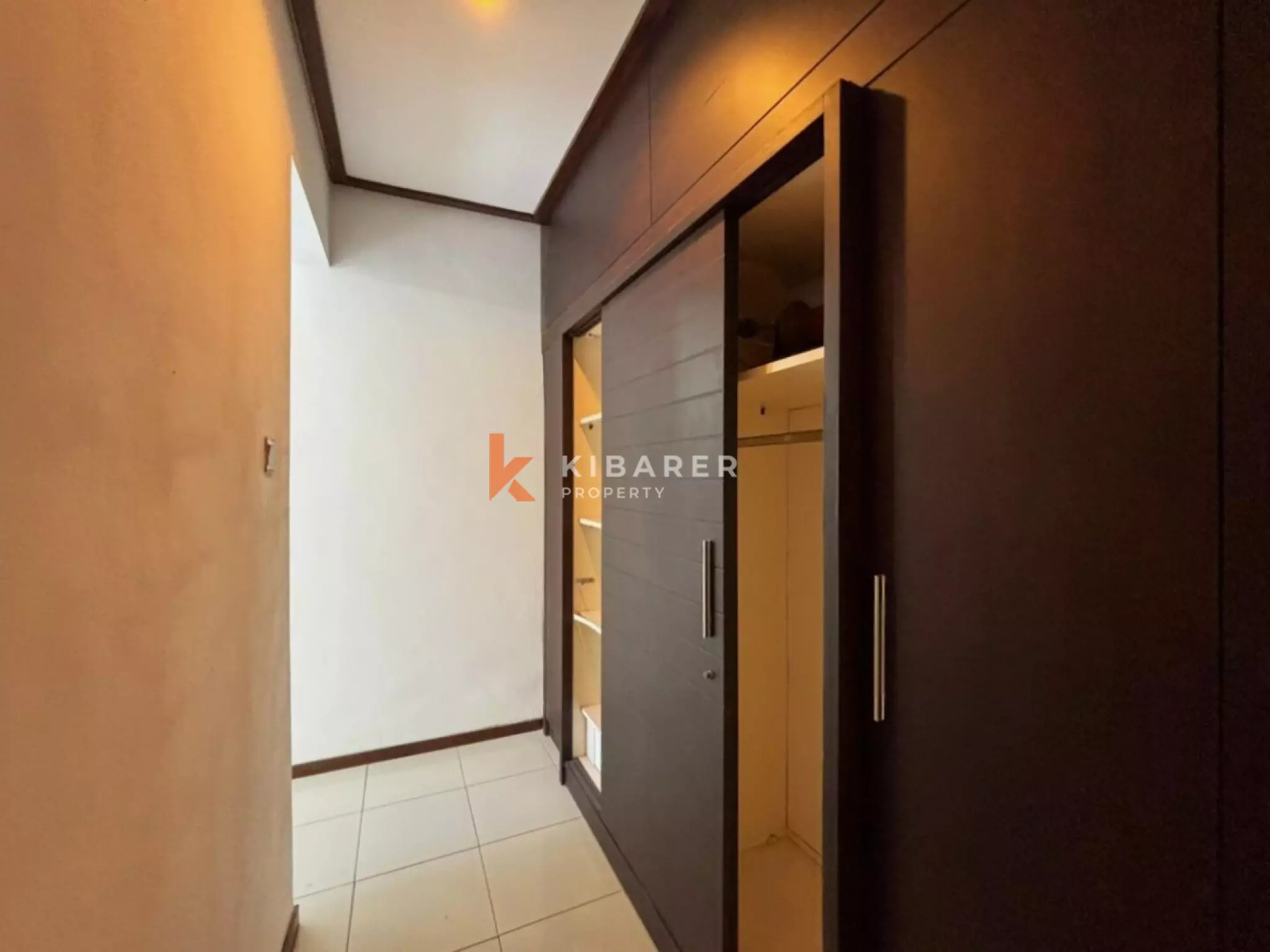 Vila Tiga Kamar Tidur di Lokasi Strategis Berawa – Semi-Furnished