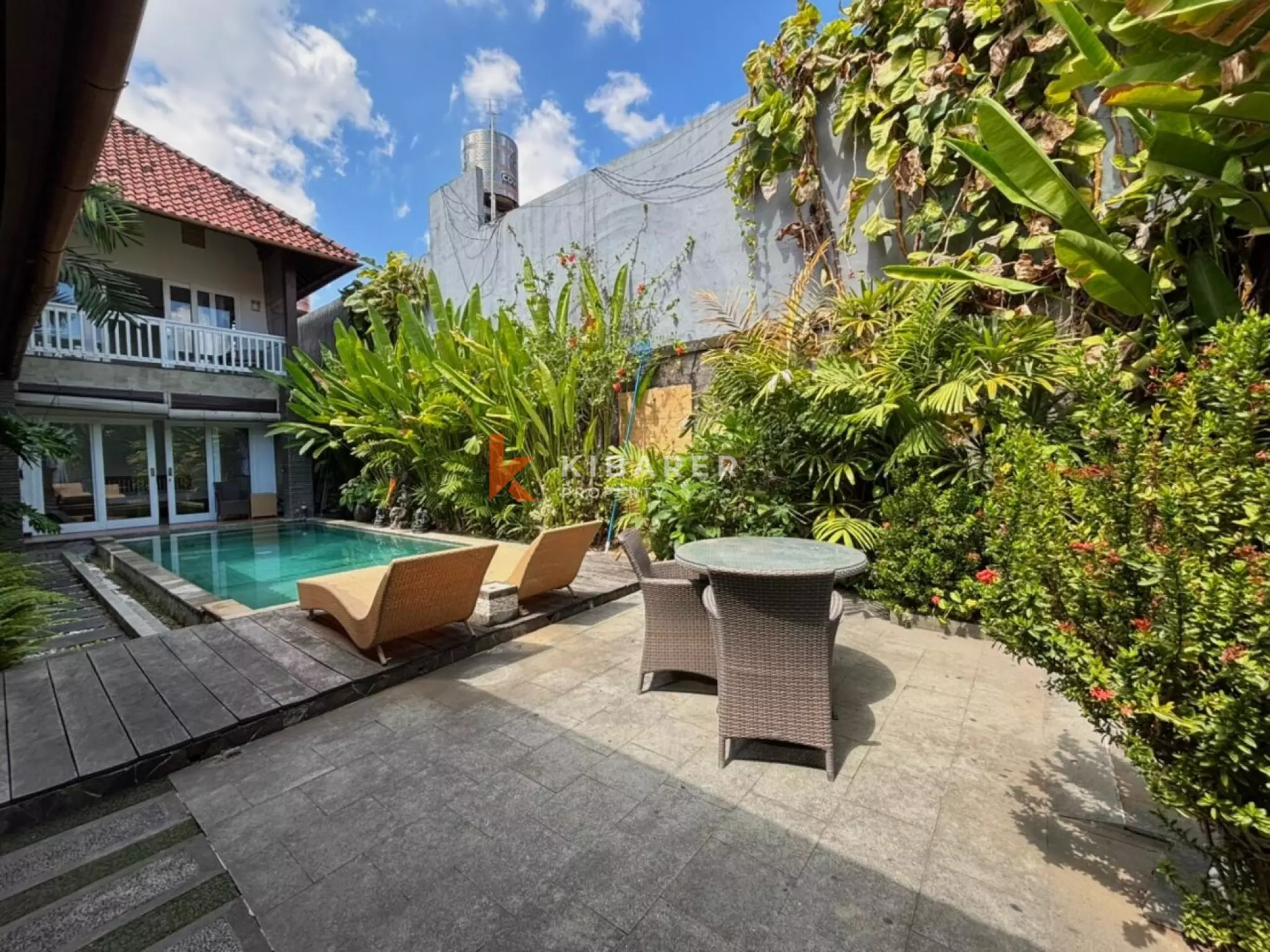 Vila Tiga Kamar Tidur di Lokasi Strategis Berawa – Semi-Furnished
