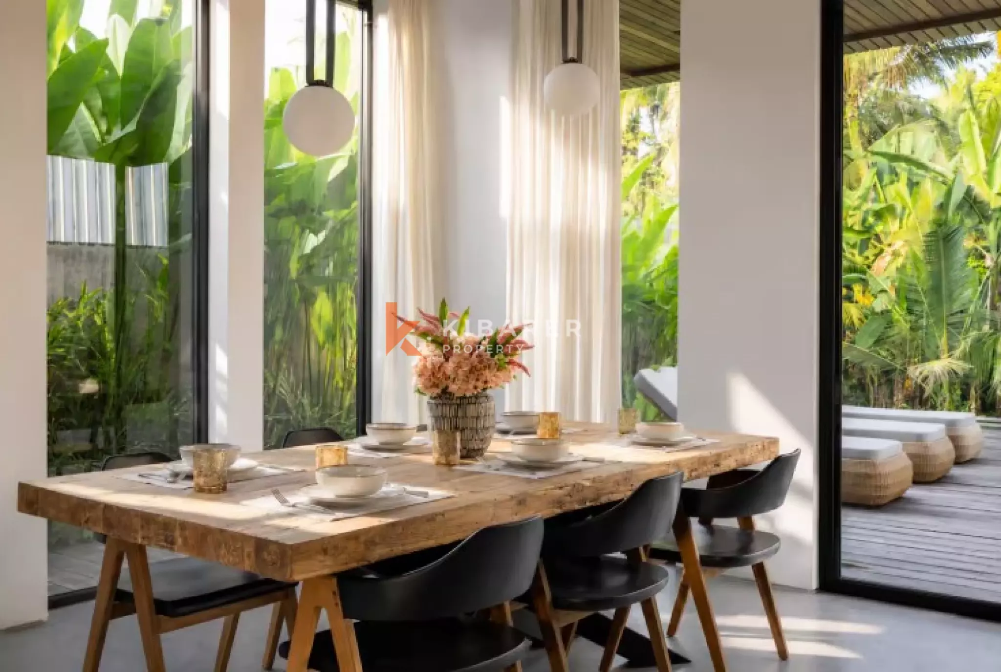 Sophisticated Three Bedroom Lux Villa in the Middle of Santuary Ubud