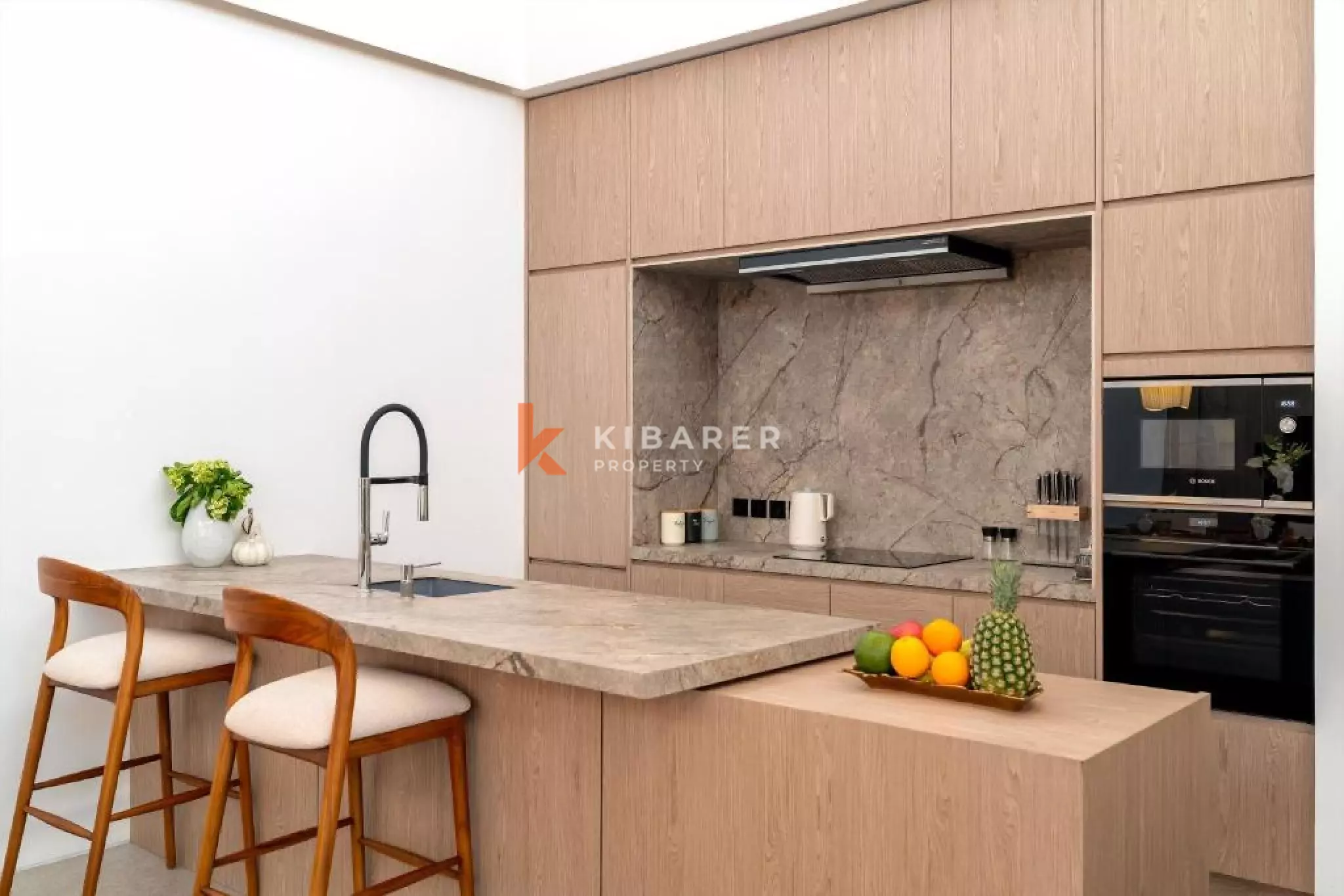 Bright Contemporary Two Bedroom Villa in Canggu Padang Tawang