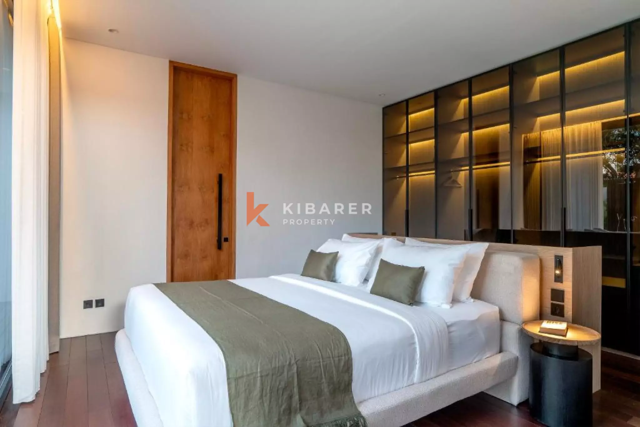 Bright Contemporary Two Bedroom Villa in Canggu Padang Tawang