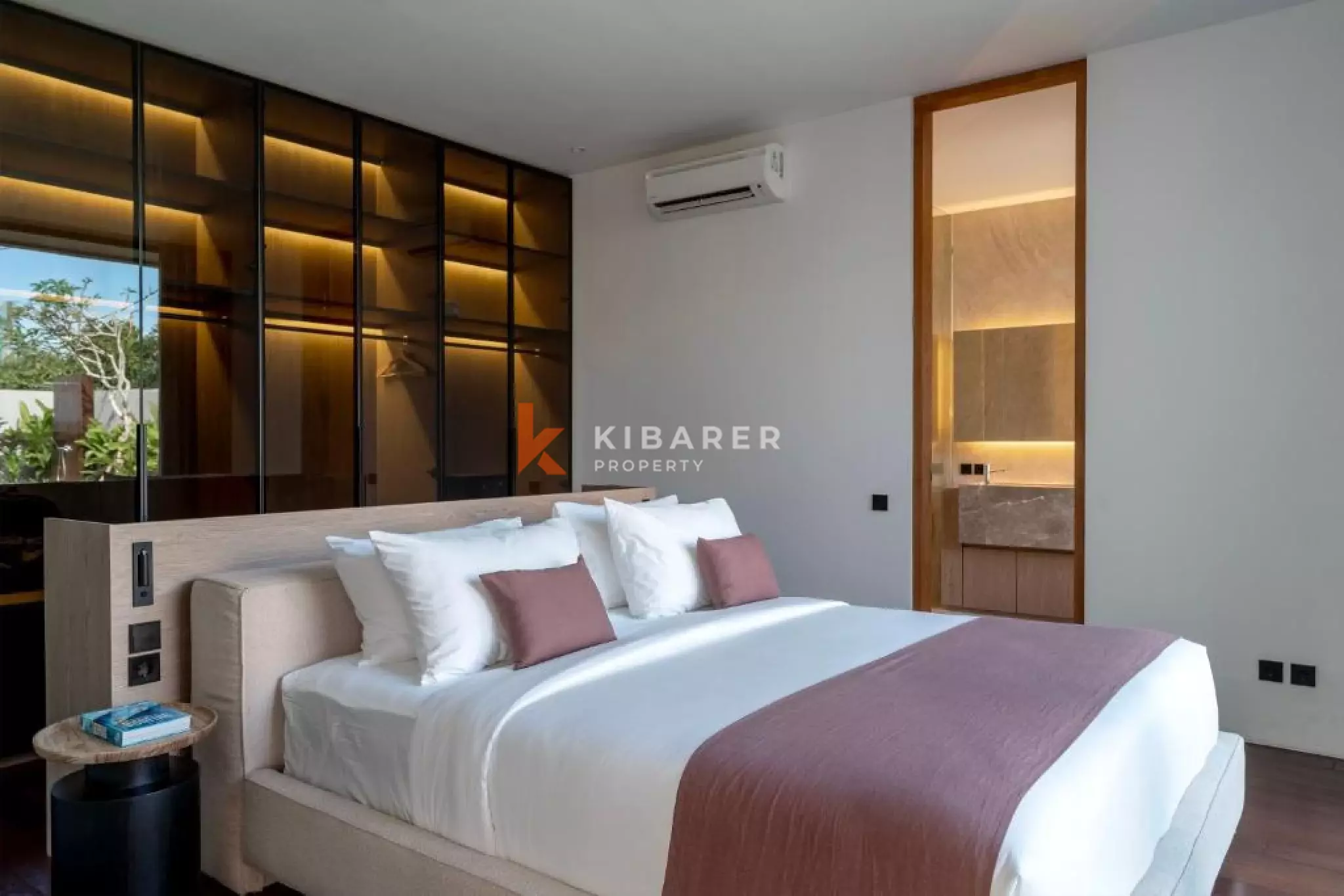 Bright Contemporary Two Bedroom Villa in Canggu Padang Tawang