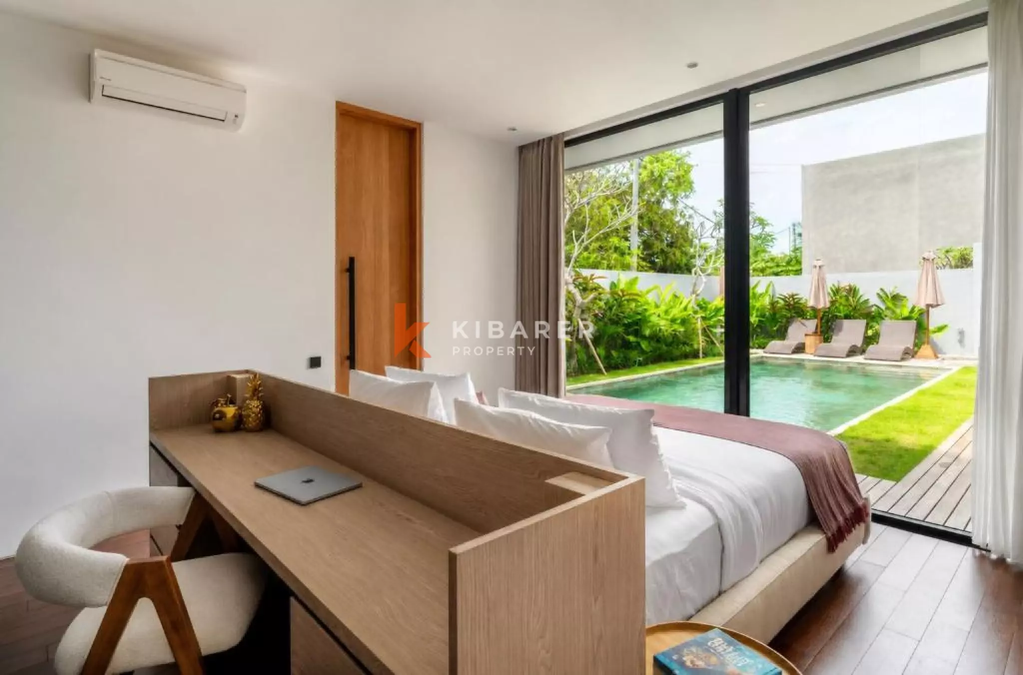 Bright Contemporary Two Bedroom Villa in Canggu Padang Tawang