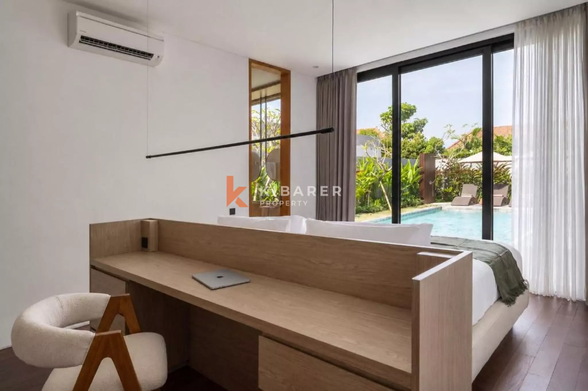 Bright and Luxurious Four Bedroom Villa in Padang Tawang