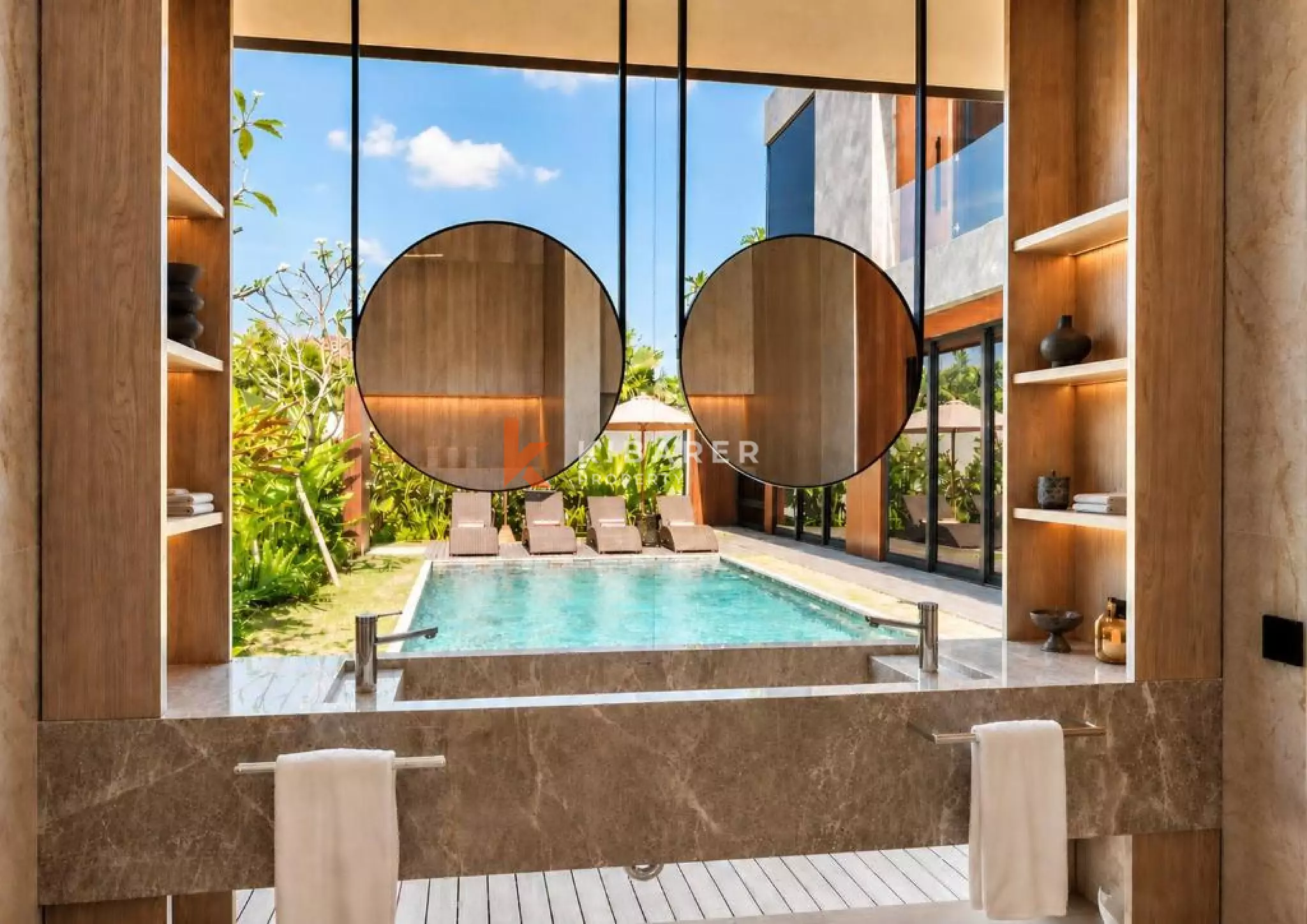 Bright and Luxurious Four Bedroom Villa in Padang Tawang