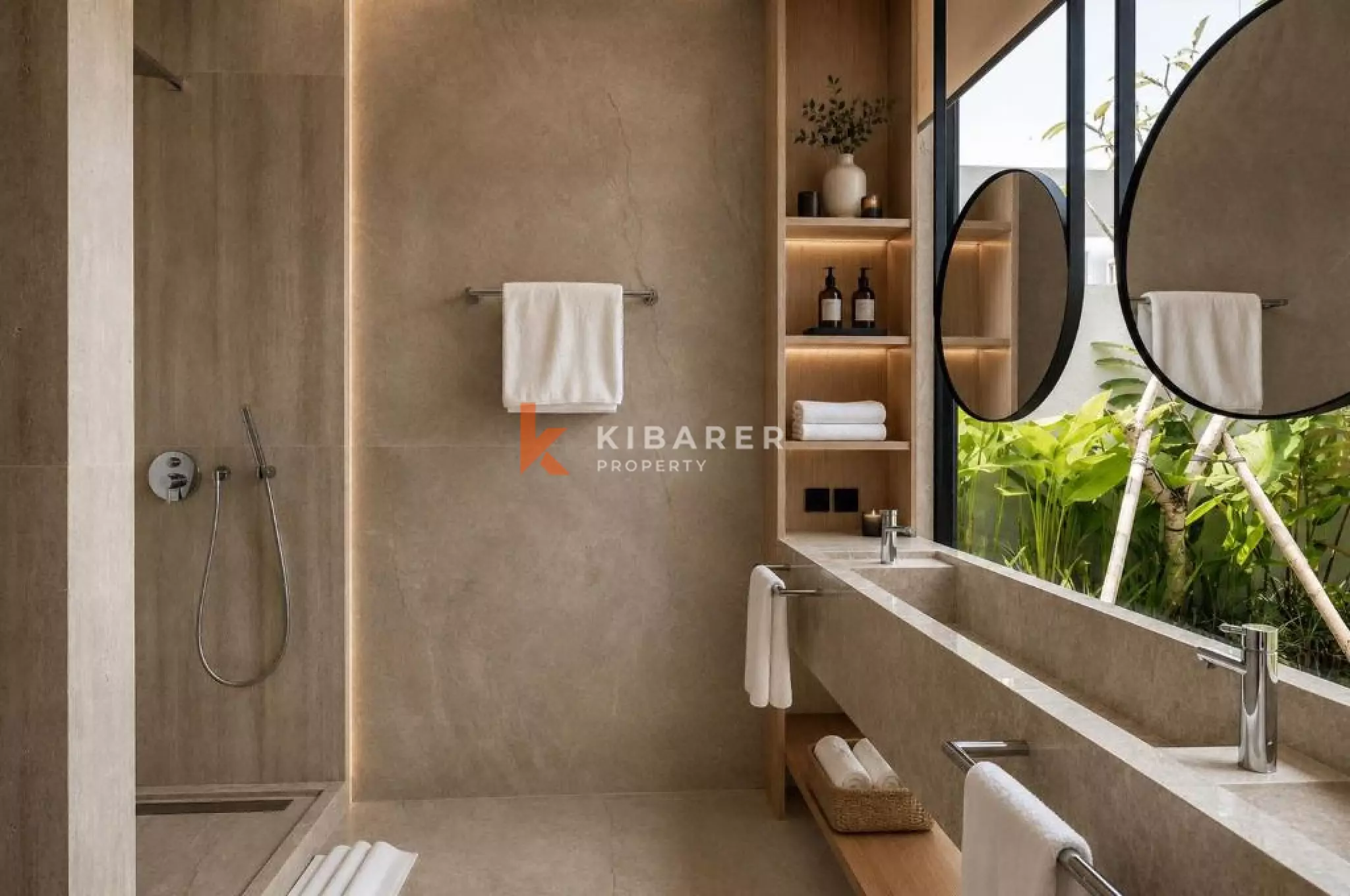 Bright and Luxurious Four Bedroom Villa in Padang Tawang