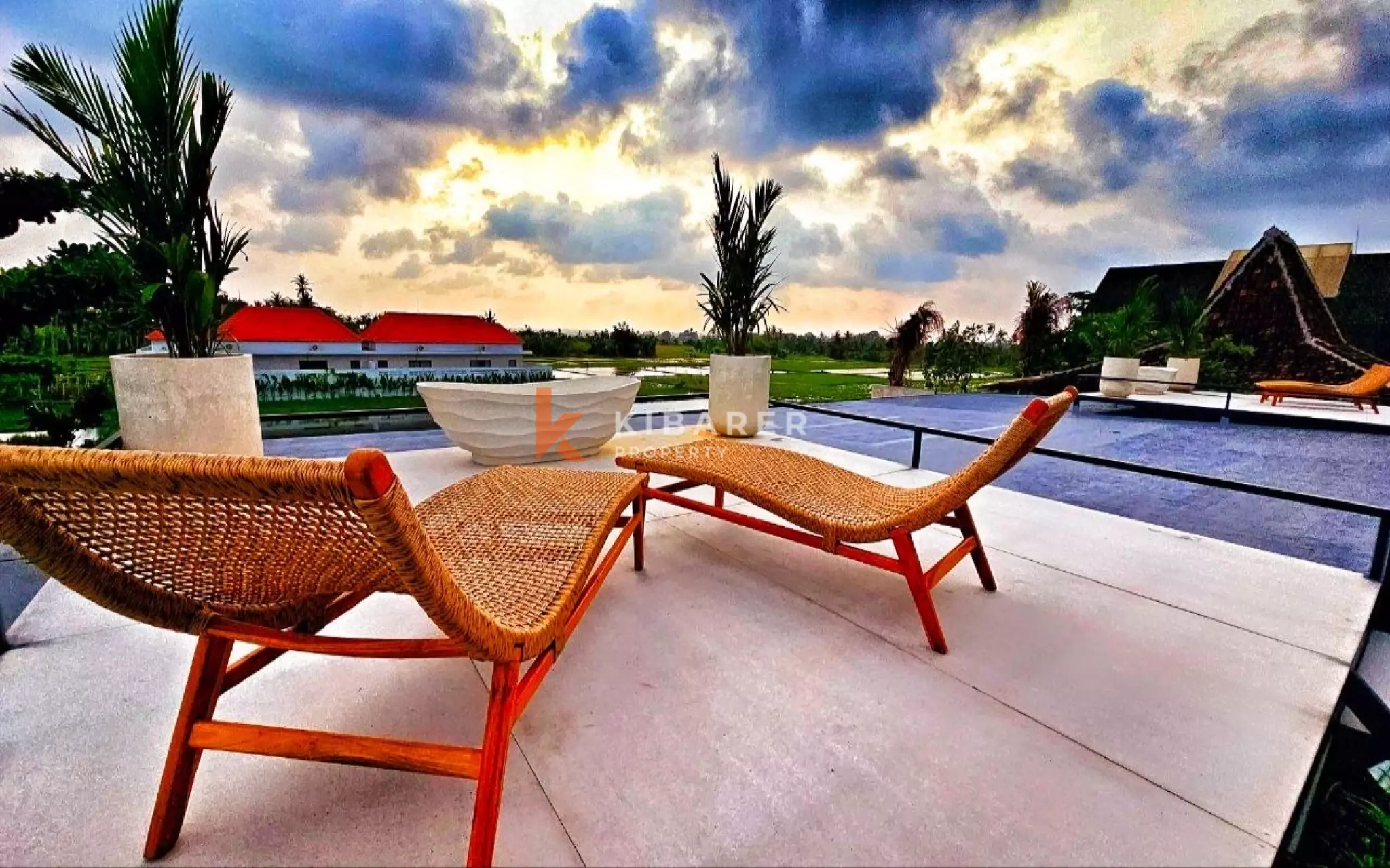 Spacious Six-Bedroom (four bedroom in main building plus two loft appartment) Villa with Ocean & Rice Field Views in Kedungu
