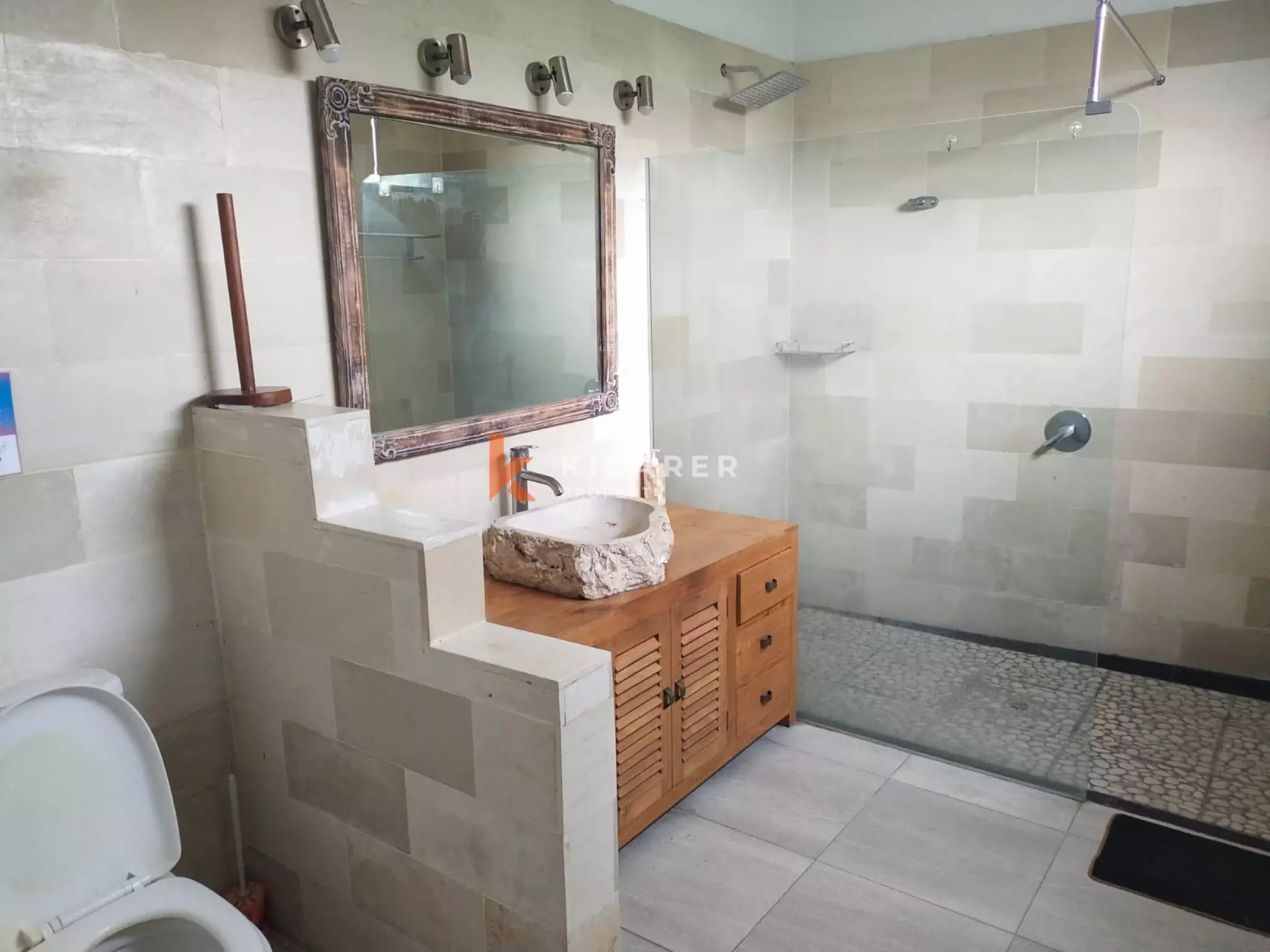 Haven Junction Three-Bedroom Villa in Nyanyi