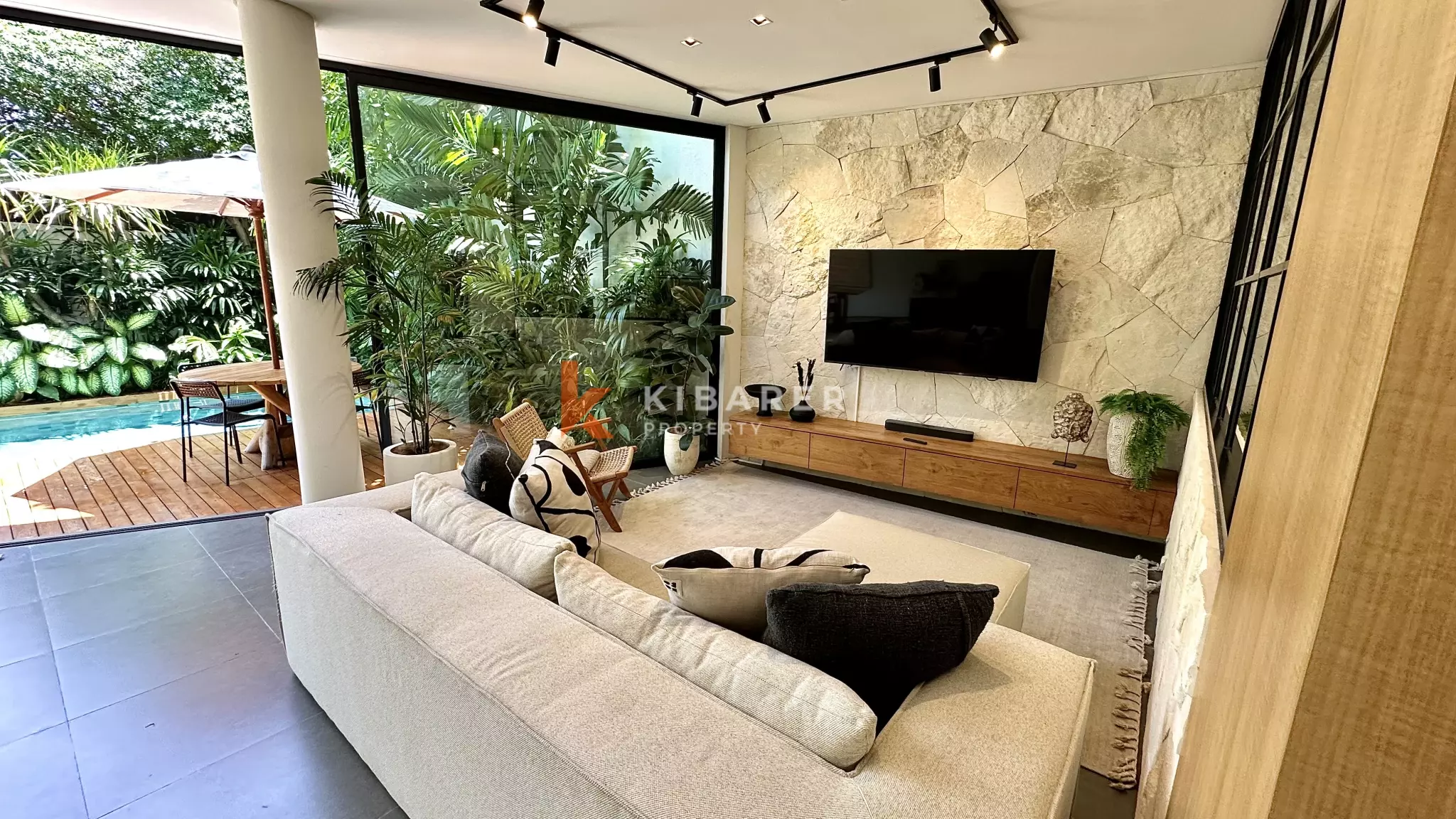 Fully Furnished Two Bedroom  Villa with Pool and Sauna in Babakan Canggu