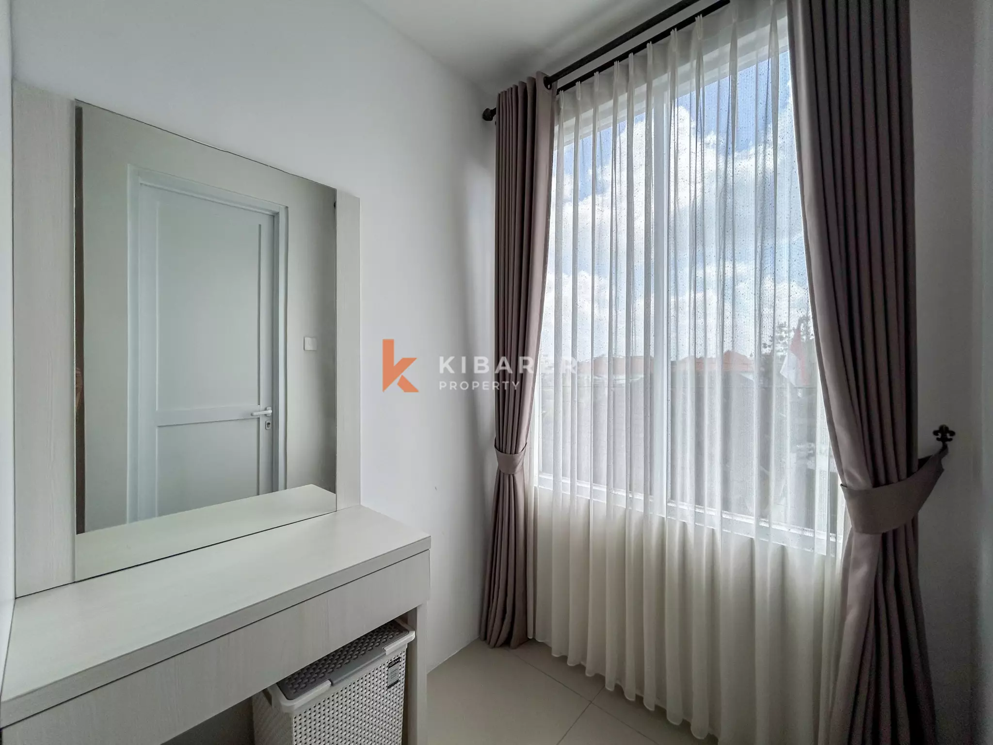 Modern Three-Bedroom Residential Villa with Private Pool in Canggu