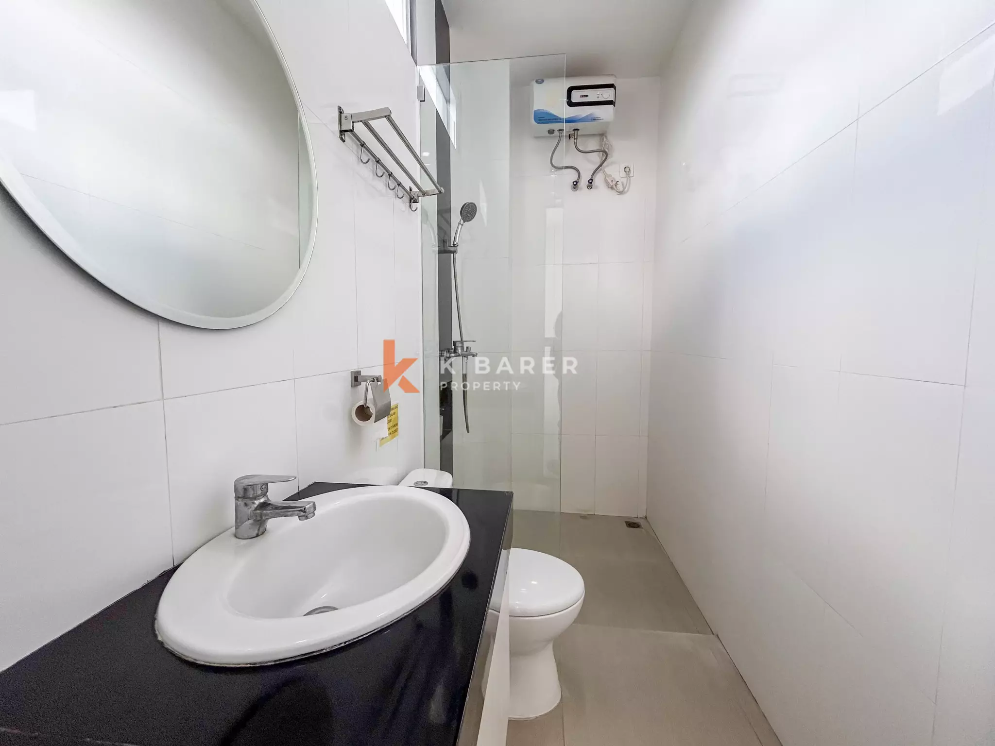 Modern Three-Bedroom Residential Villa with Private Pool in Canggu