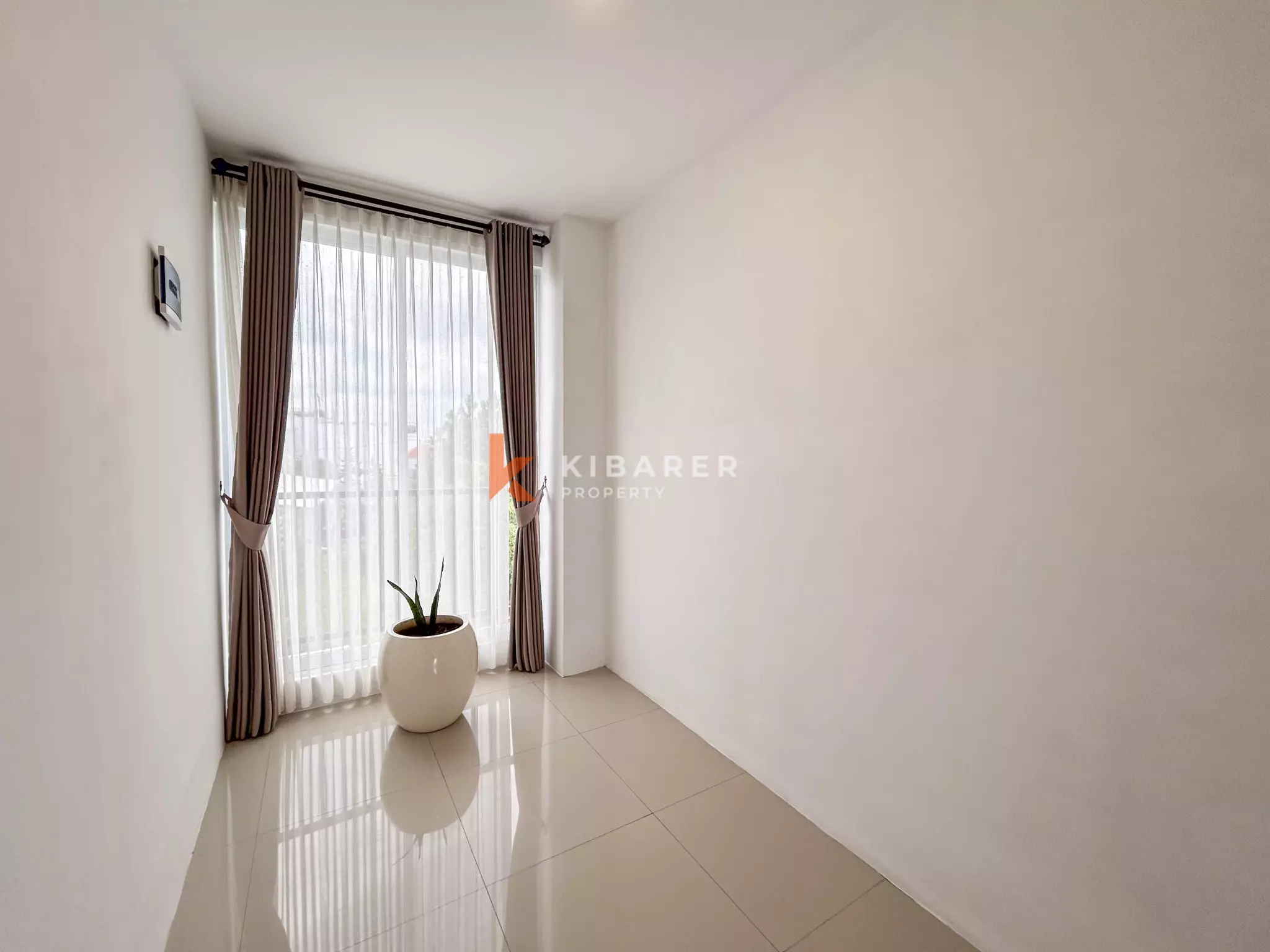 Modern Three-Bedroom Residential Villa with Private Pool in Canggu