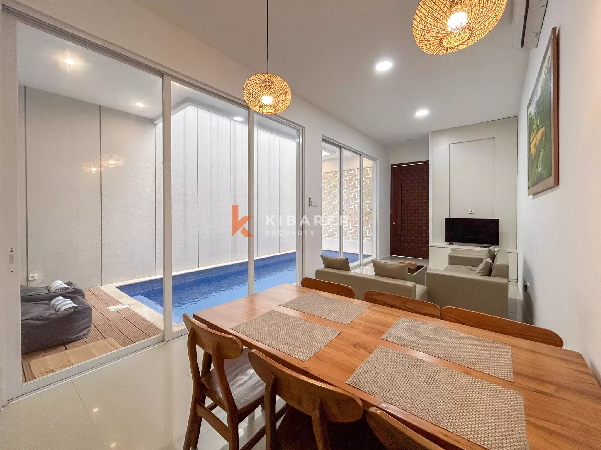 Modern Three-Bedroom Residential Villa with Private Pool in Canggu