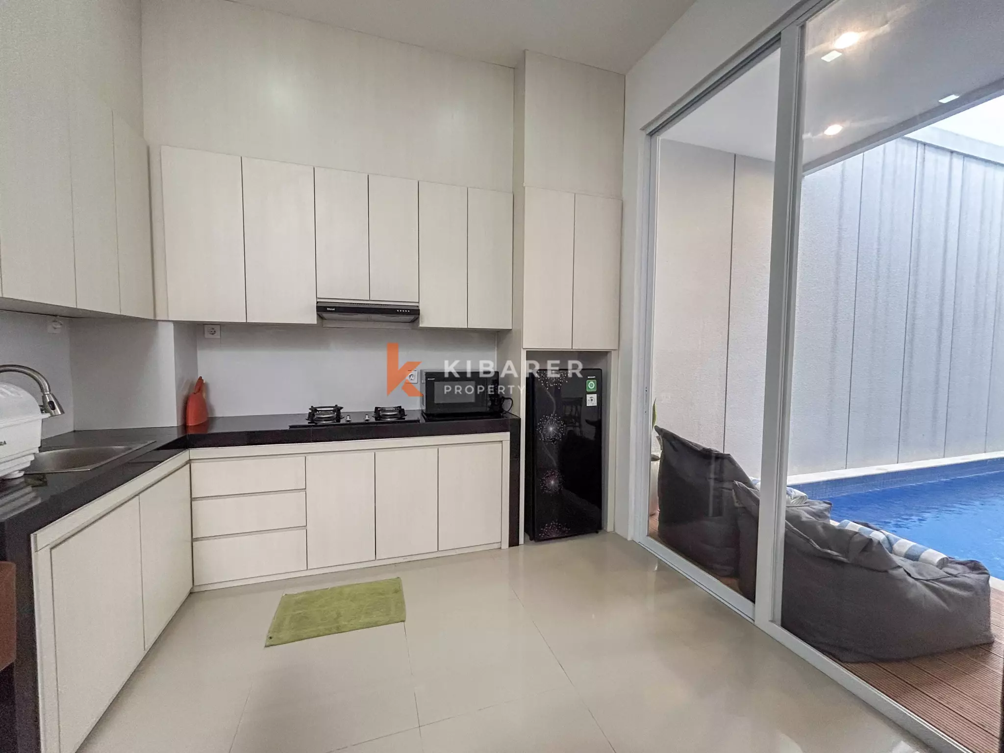 Modern Three-Bedroom Residential Villa with Private Pool in Canggu