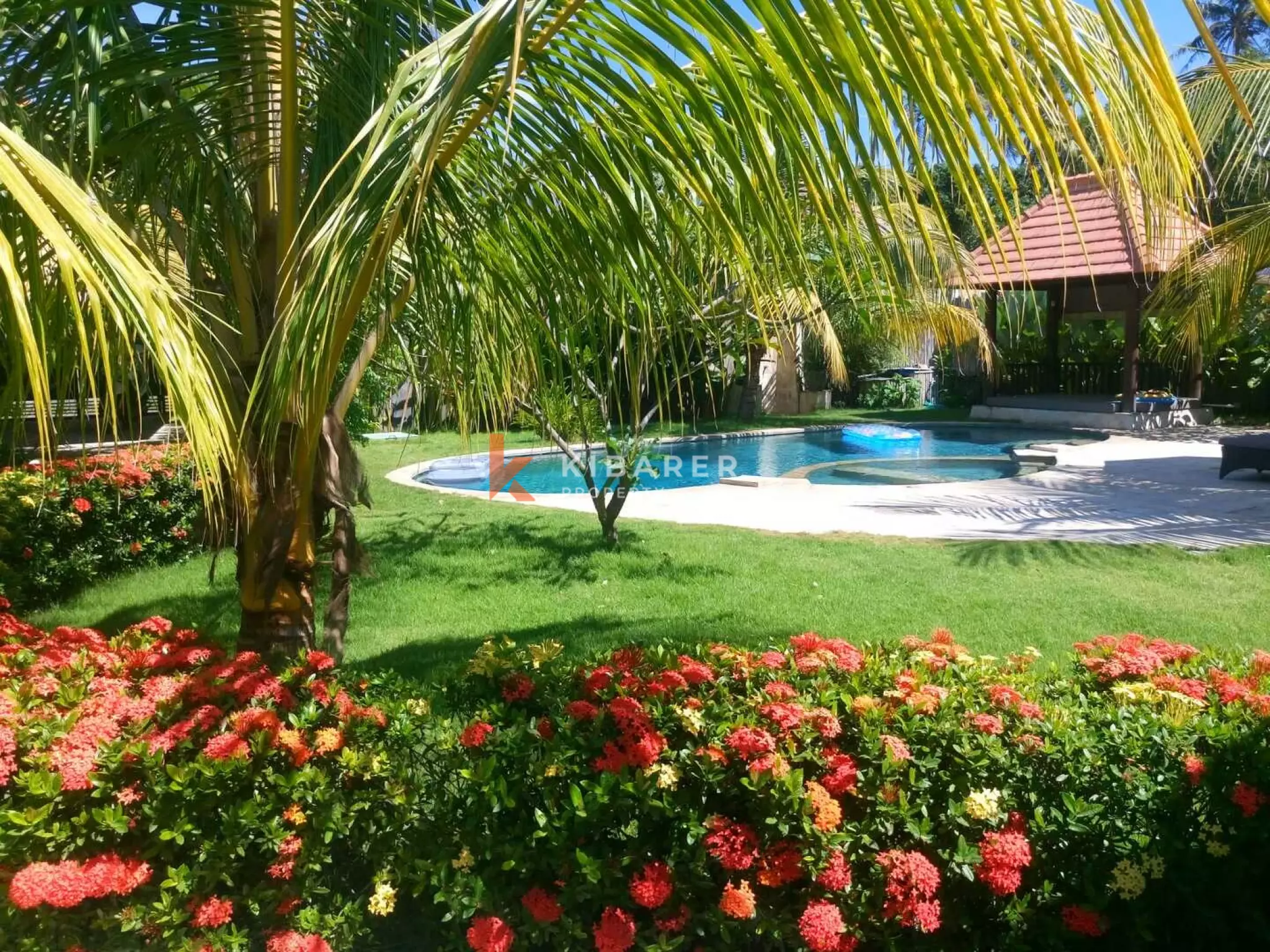 Island Paradise – Vila Tiga Kamar Tidur yang Dikelilingi Alam di Amed