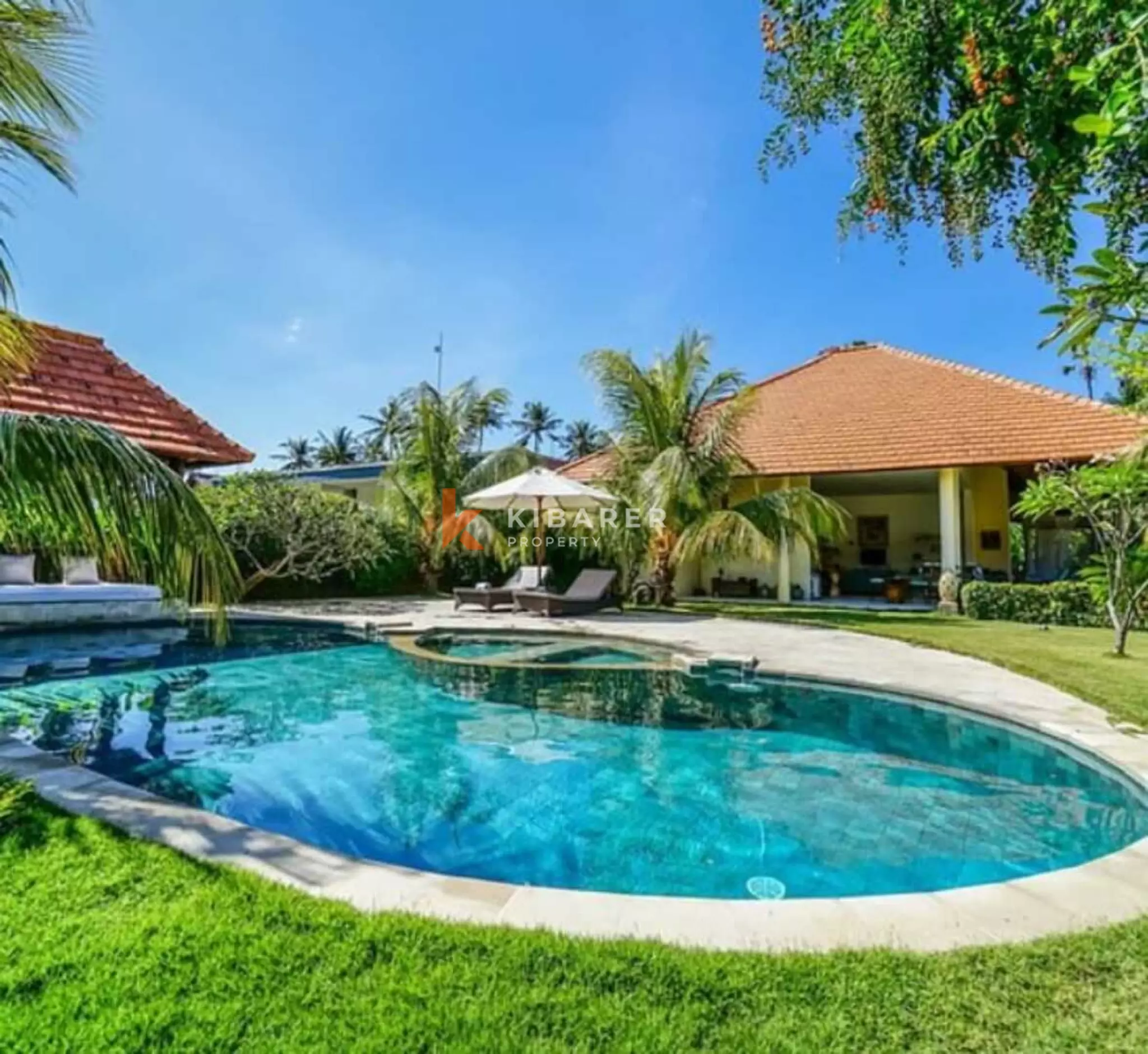 Island Paradise – Vila Tiga Kamar Tidur yang Dikelilingi Alam di Amed