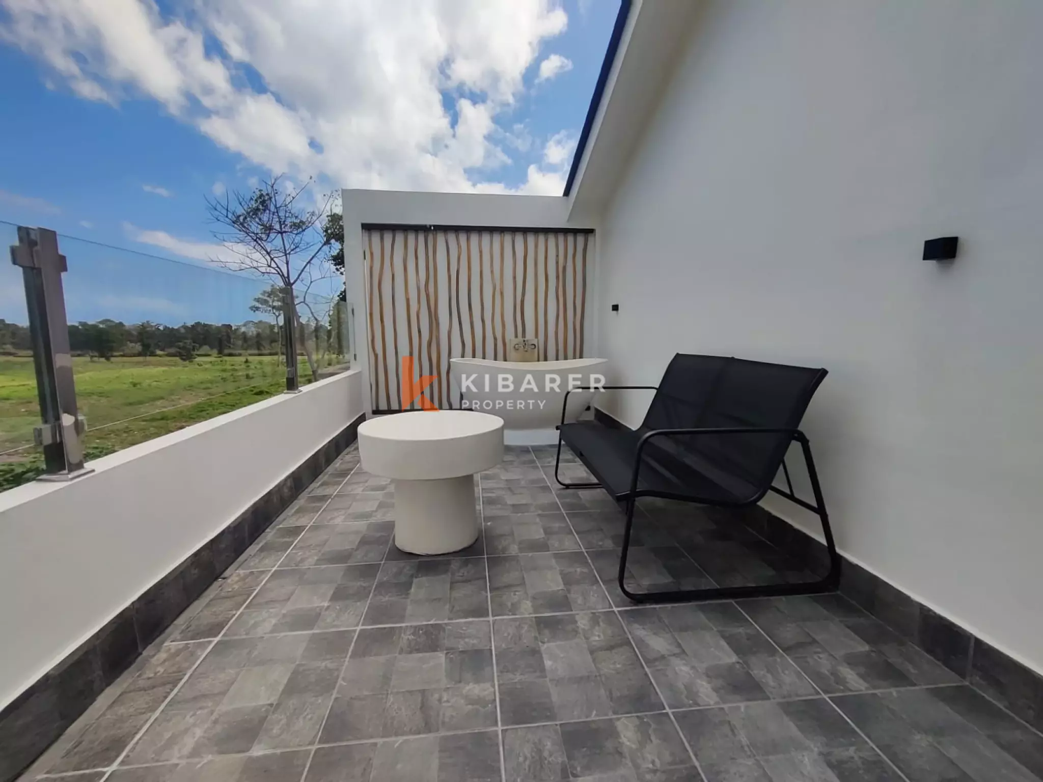 Villa Tropis Elegan 2+1 Kamar Tidur dengan Bathtub dan Kolam Renang di Atap di Nyanyi