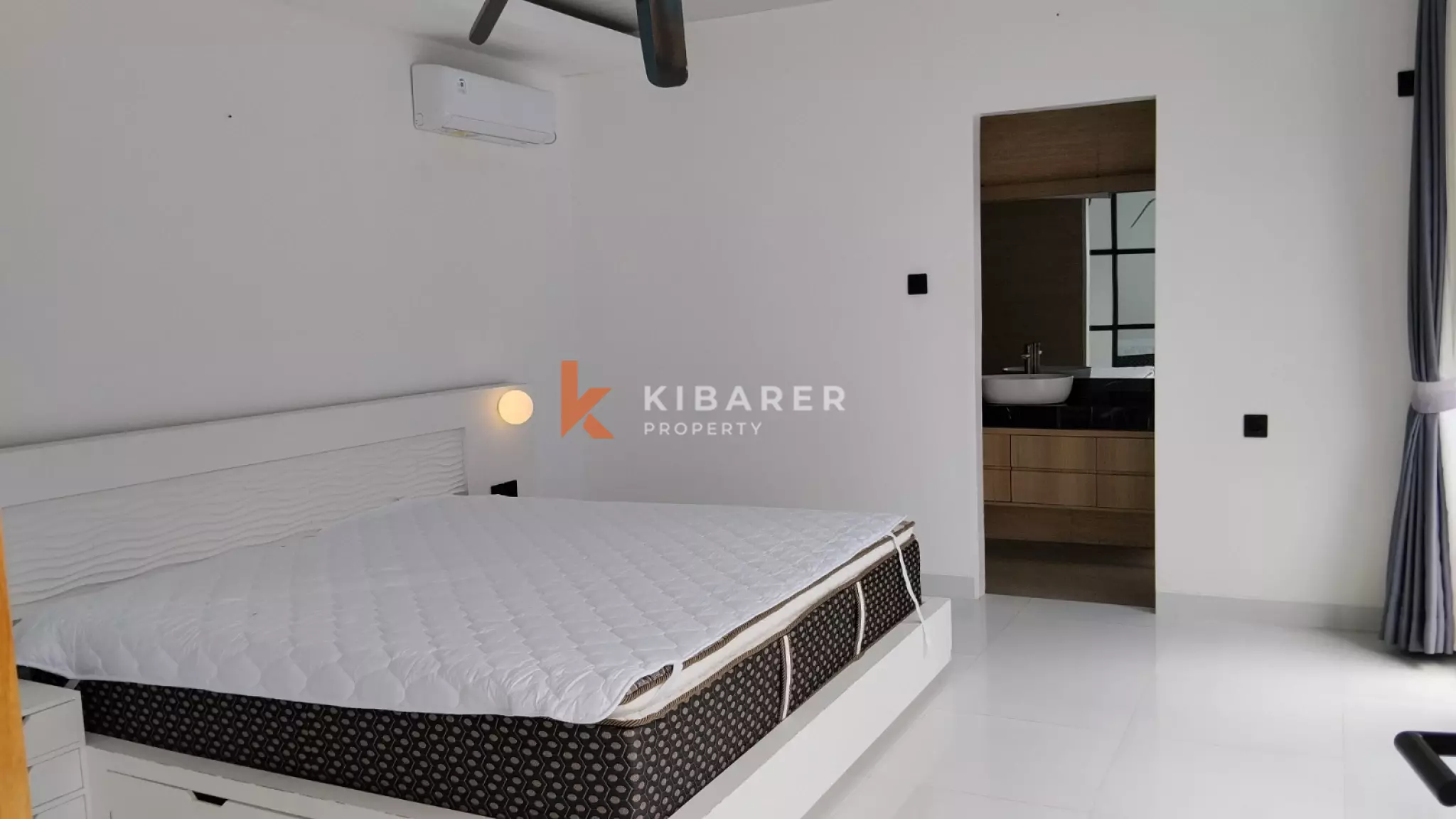 Villa Tropis Elegan 2+1 Kamar Tidur dengan Bathtub dan Kolam Renang di Atap di Nyanyi
