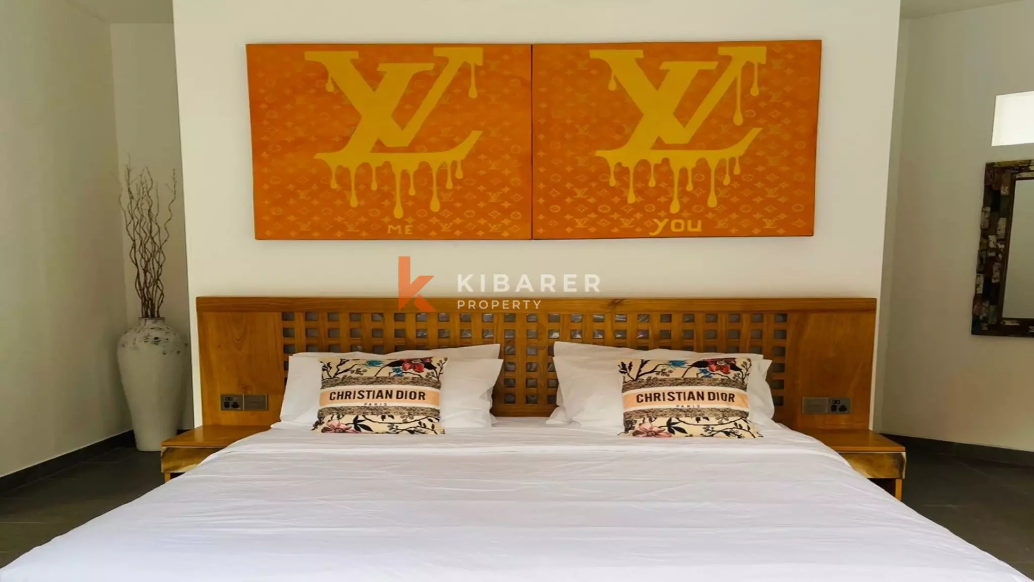 Incroyable villa ouverte de trois chambres récemment rénovée à Kerobokan