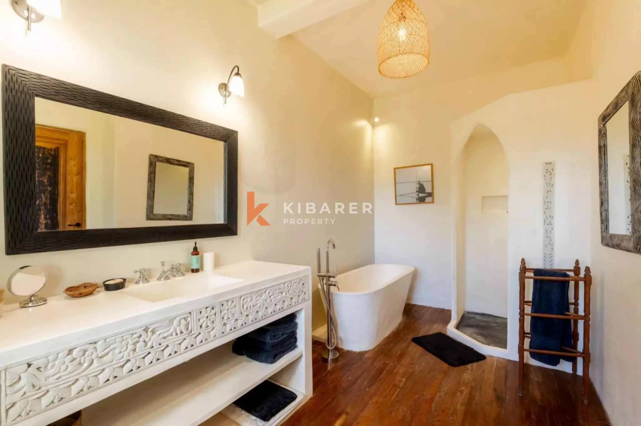 Arches blanches et rêves tropicaux – Villa de 4 chambres à Umalas