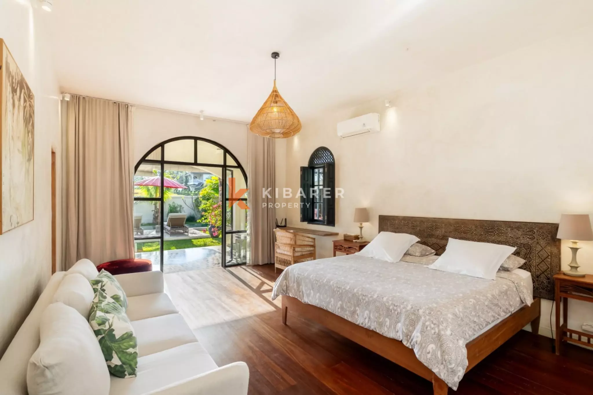 Arches blanches et rêves tropicaux – Villa de 4 chambres à Umalas