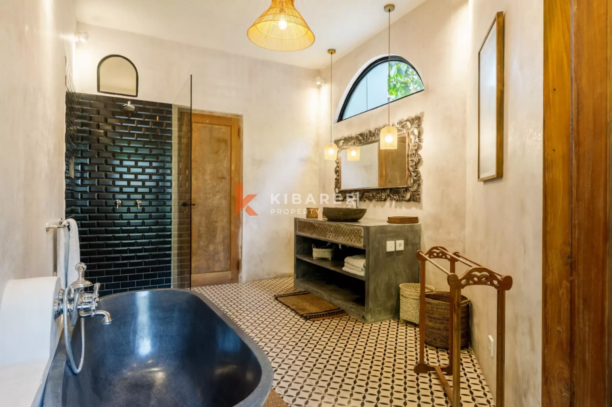 Arches blanches et rêves tropicaux – Villa de 4 chambres à Umalas