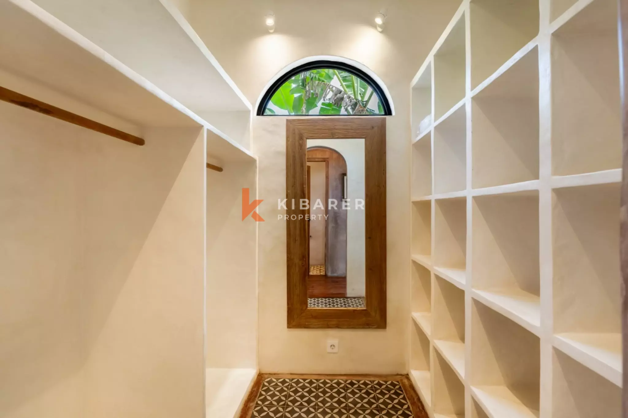 Arches blanches et rêves tropicaux – Villa de 4 chambres à Umalas