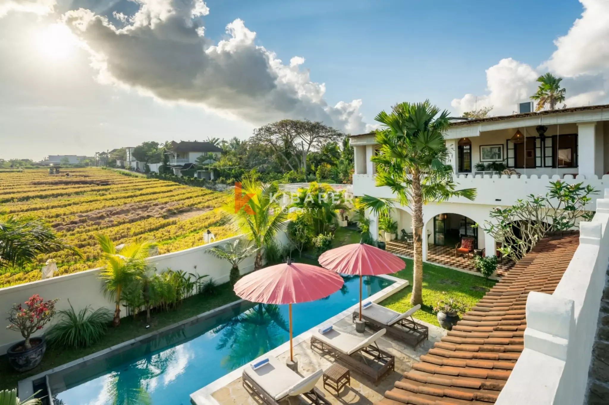 Arches blanches et rêves tropicaux – Villa de 4 chambres à Umalas